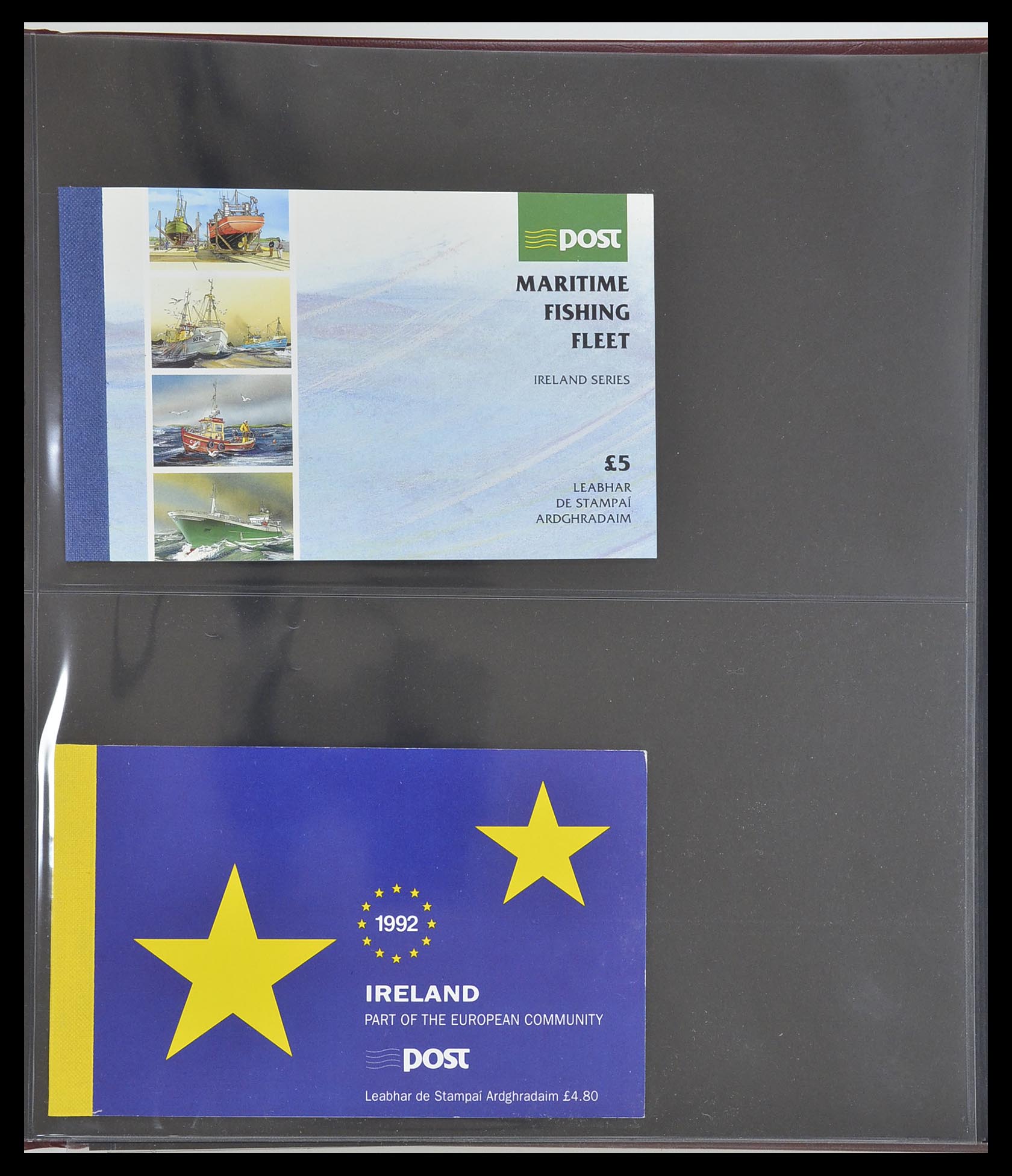 33313 057 - Postzegelverzameling 33313 Ierland postzegelboekjes 1974-2004.
