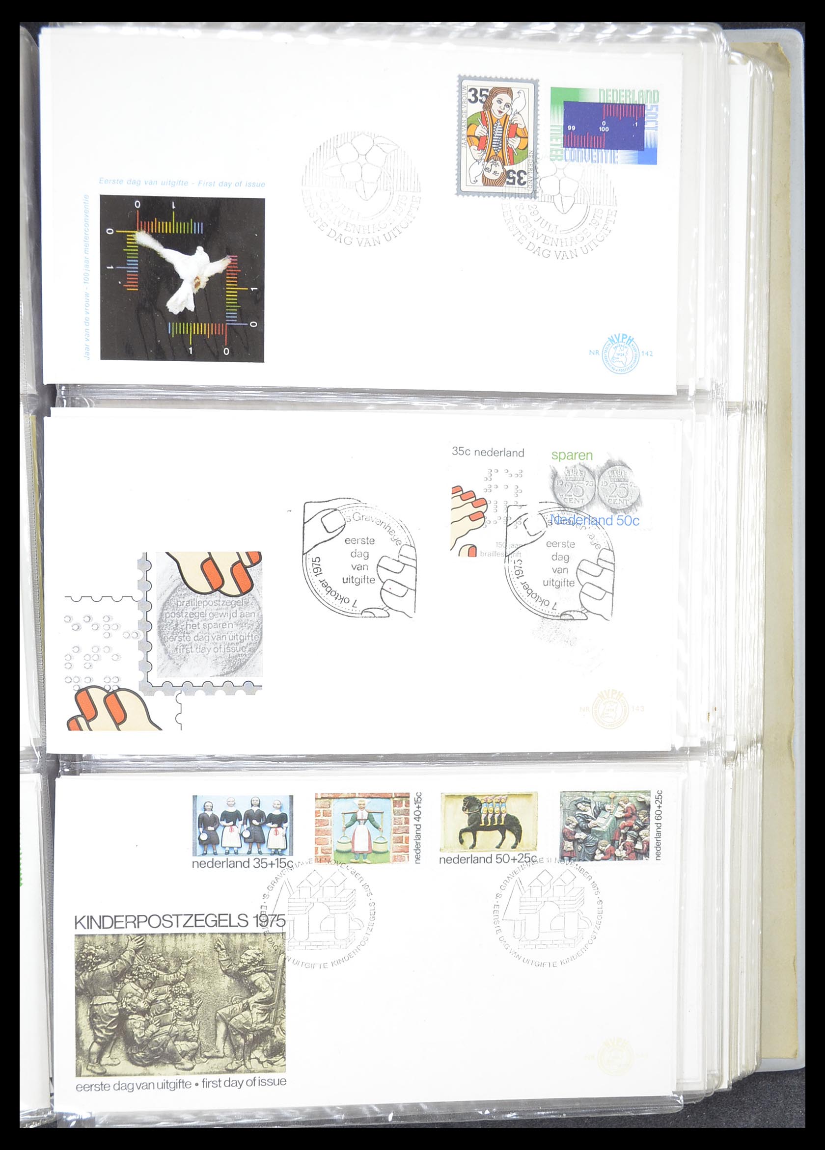 33369 049 - Stamp collection 33369 Netherlands FDC's 1950-1989.