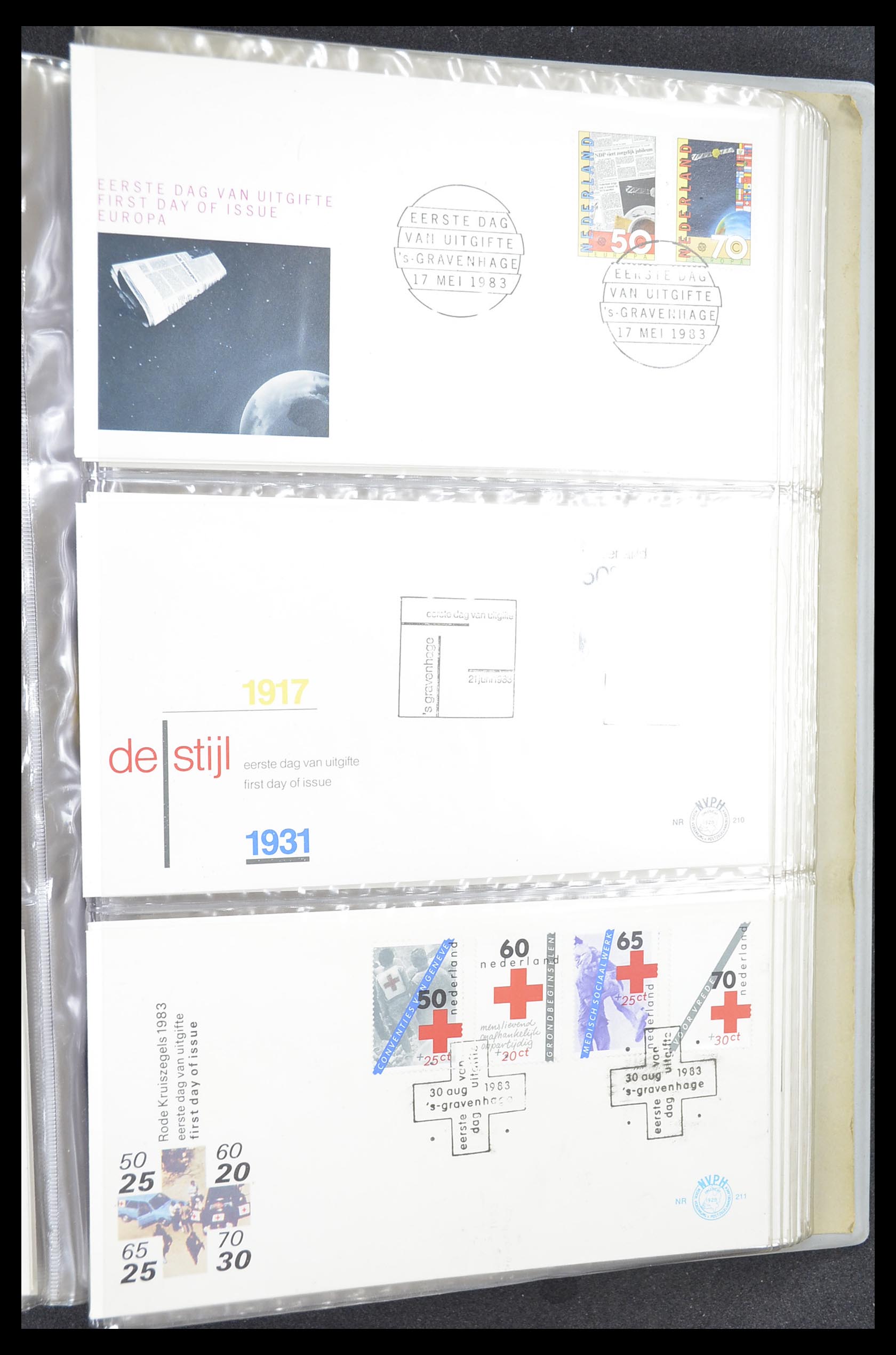 33369 074 - Stamp collection 33369 Netherlands FDC's 1950-1989.