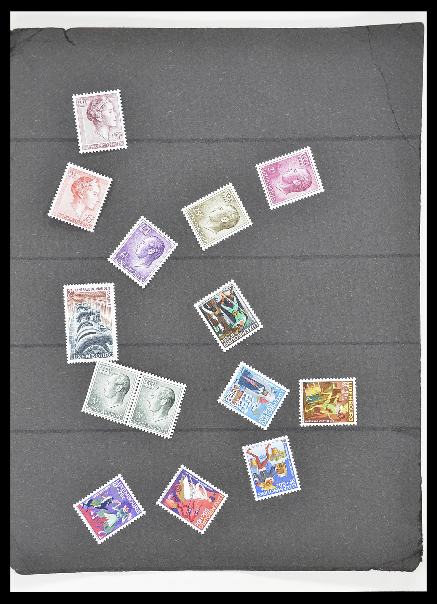 33381 051 - Postzegelverzameling 33381 Luxemburg 1852-2010.