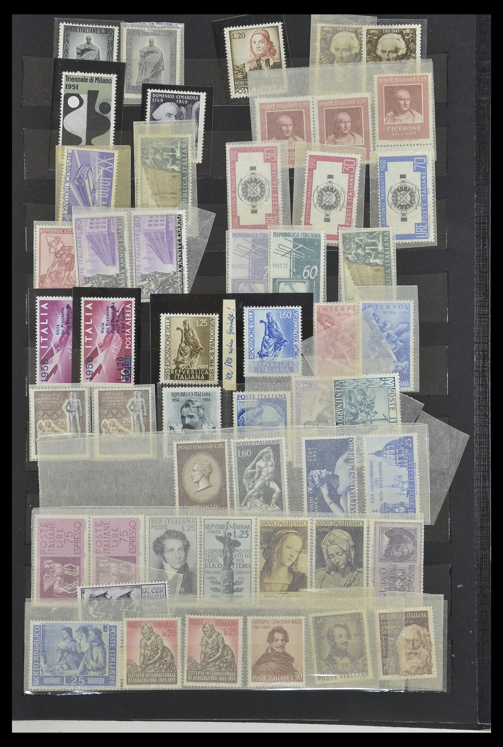 33390 054 - Postzegelverzameling 33390 Italië 1900-1950.