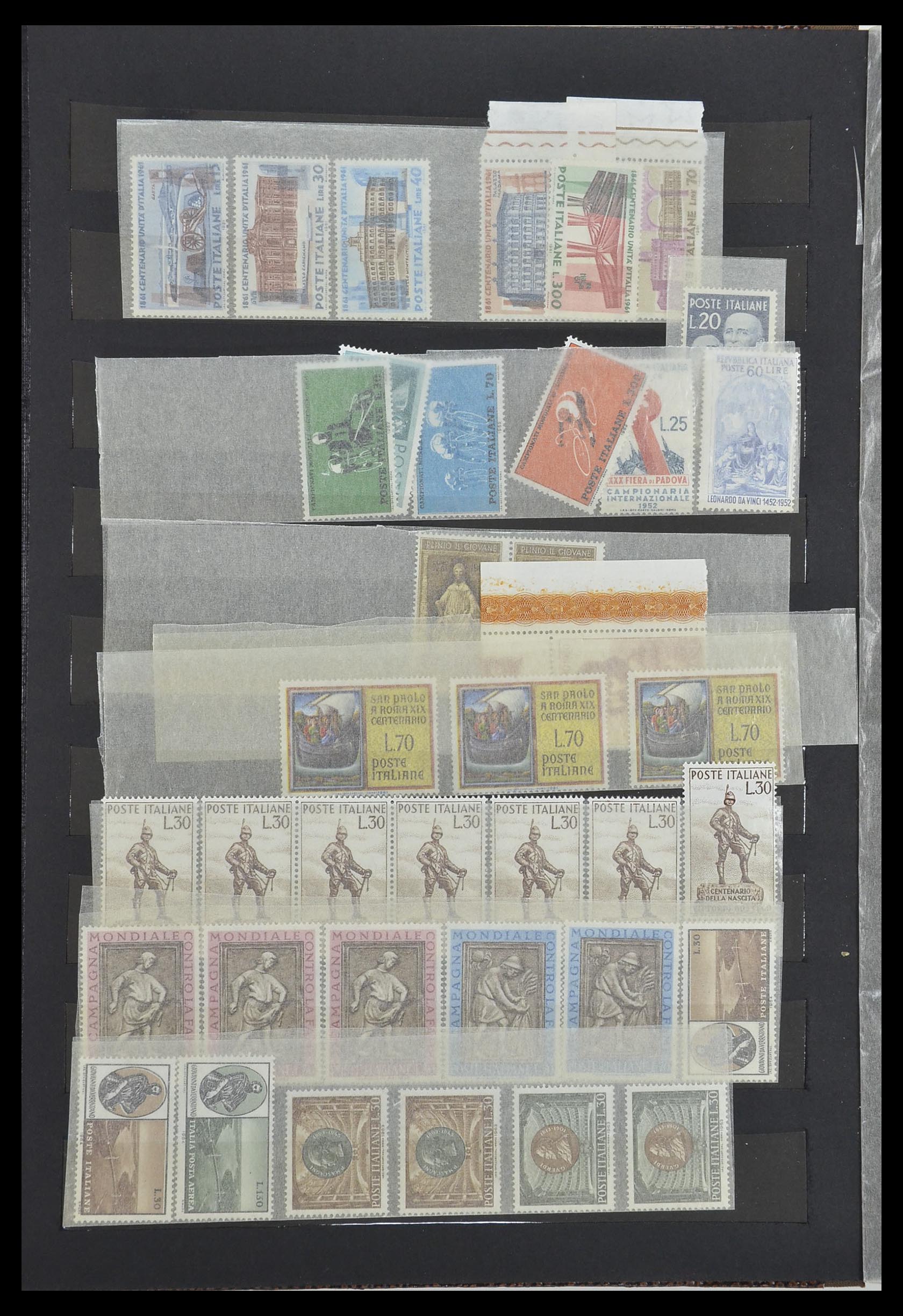 33390 059 - Postzegelverzameling 33390 Italië 1900-1950.
