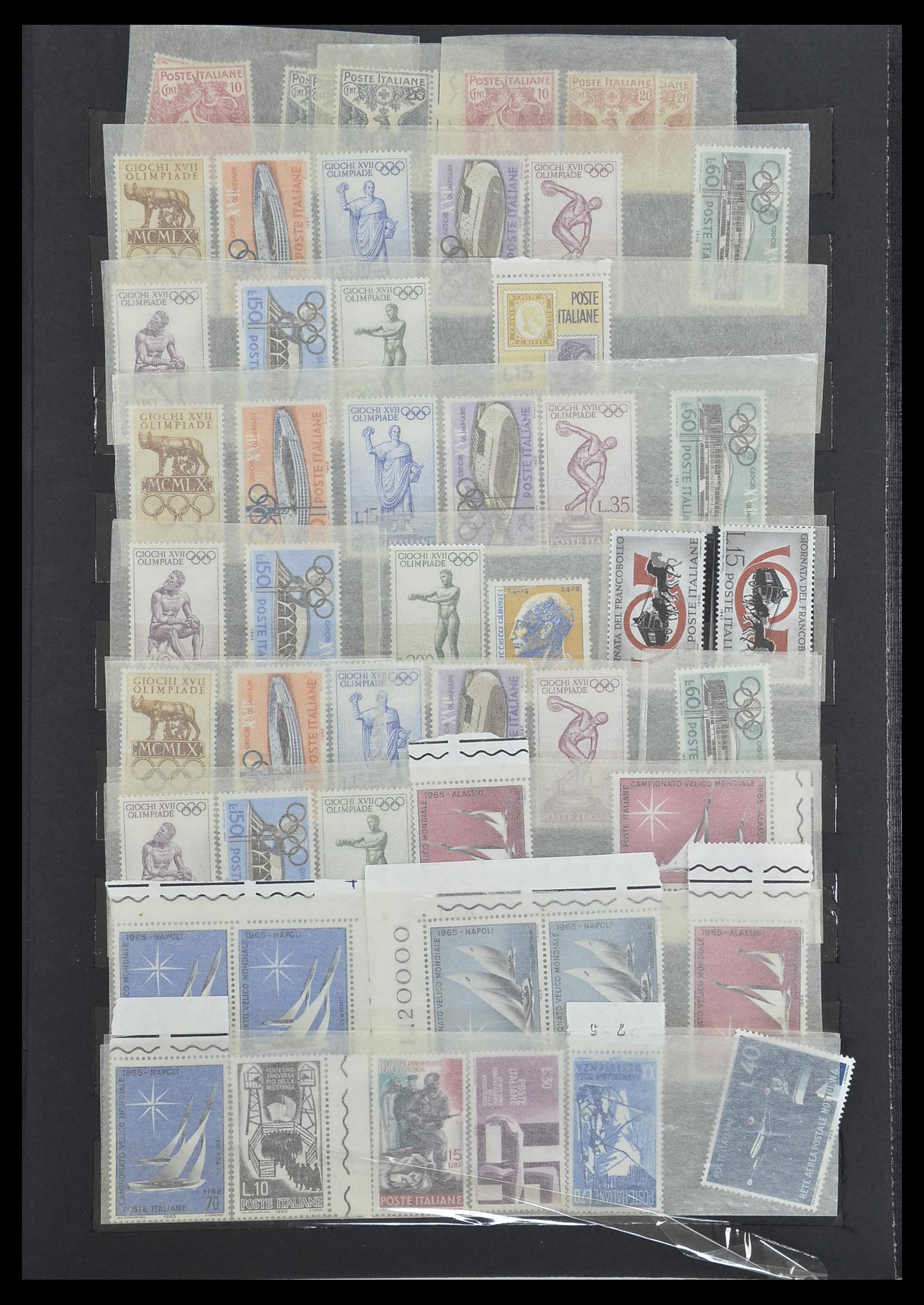 33390 062 - Postzegelverzameling 33390 Italië 1900-1950.