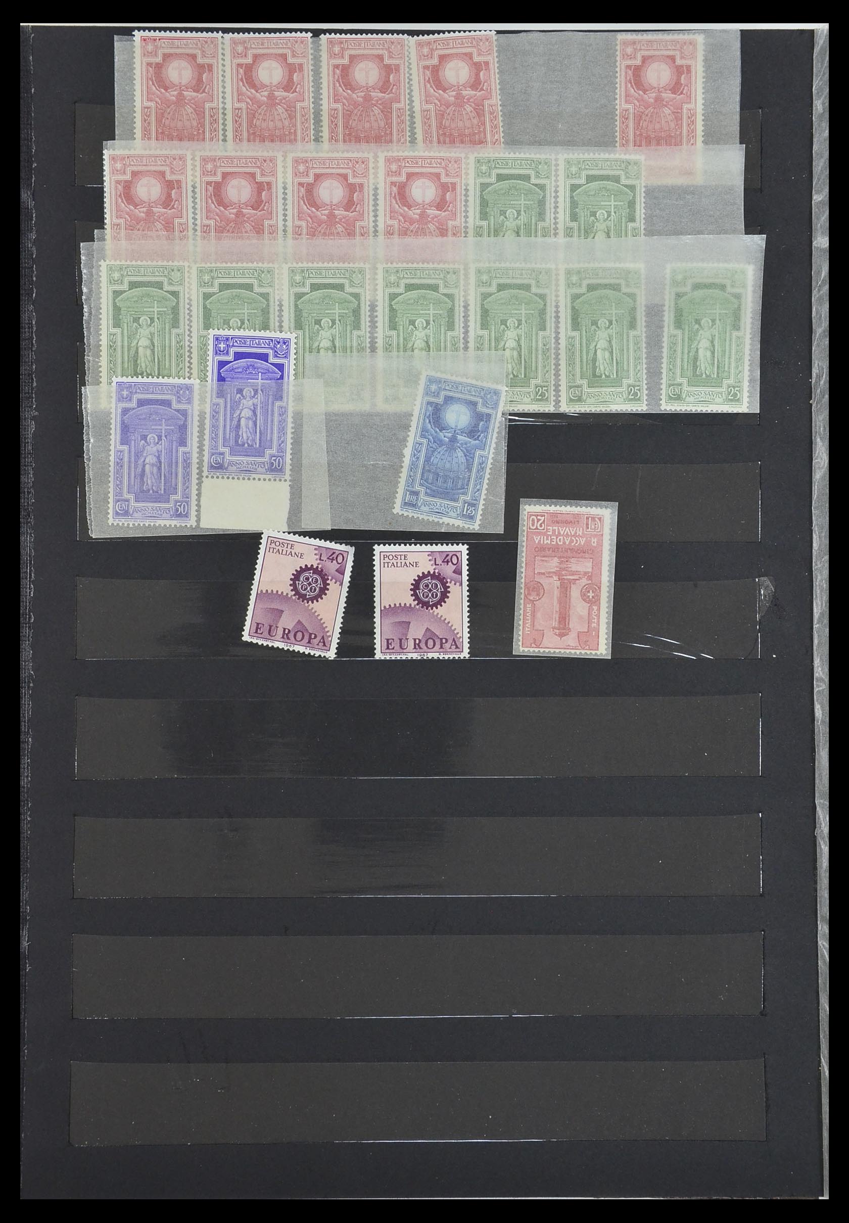 33390 064 - Postzegelverzameling 33390 Italië 1900-1950.