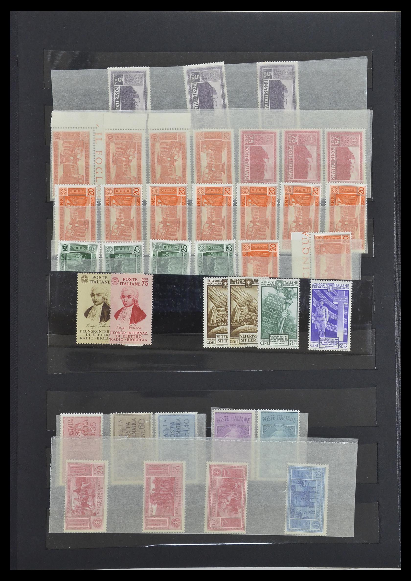 33390 068 - Postzegelverzameling 33390 Italië 1900-1950.