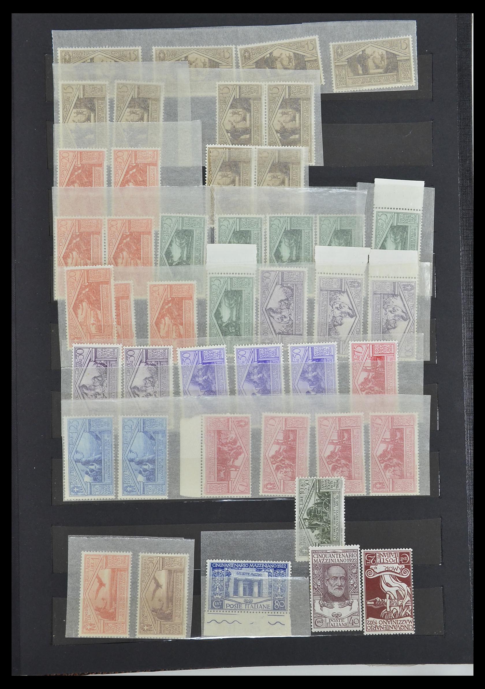 33390 070 - Postzegelverzameling 33390 Italië 1900-1950.