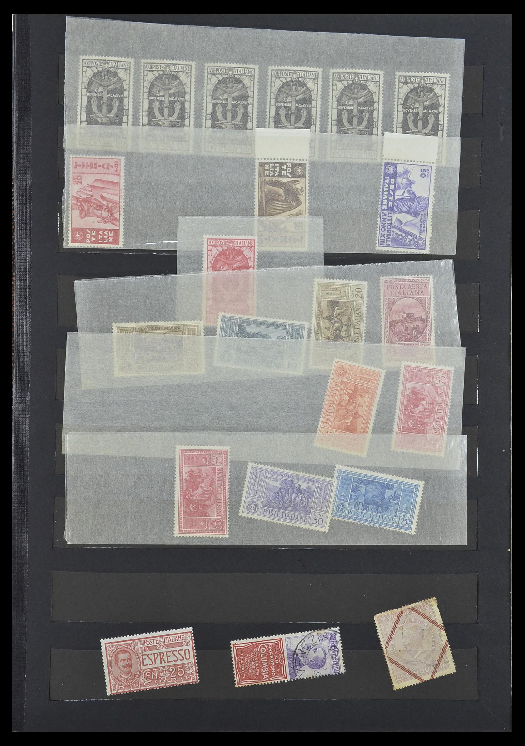 33390 071 - Postzegelverzameling 33390 Italië 1900-1950.