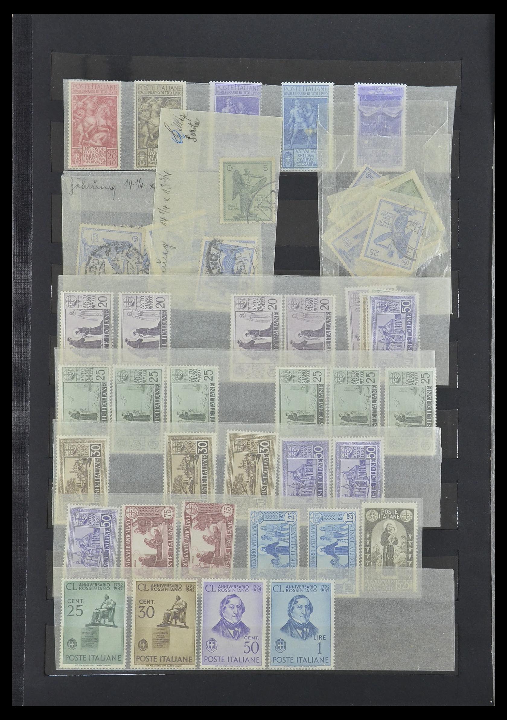 33390 073 - Postzegelverzameling 33390 Italië 1900-1950.