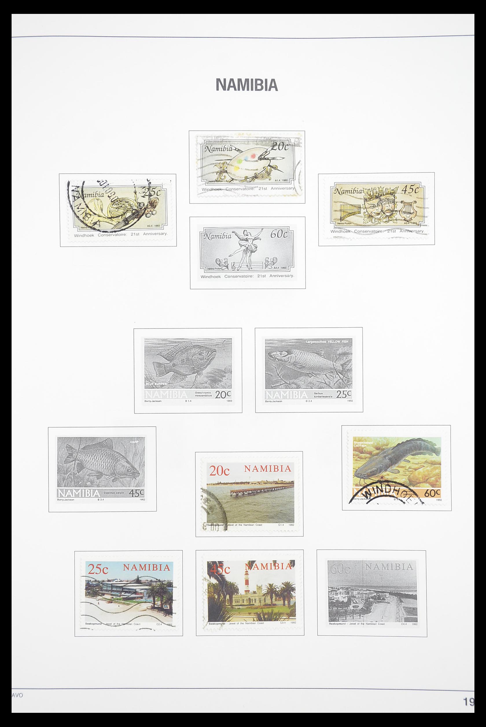 33393 140 - Stamp collection 33393 South Africa and territories 1910-1998.