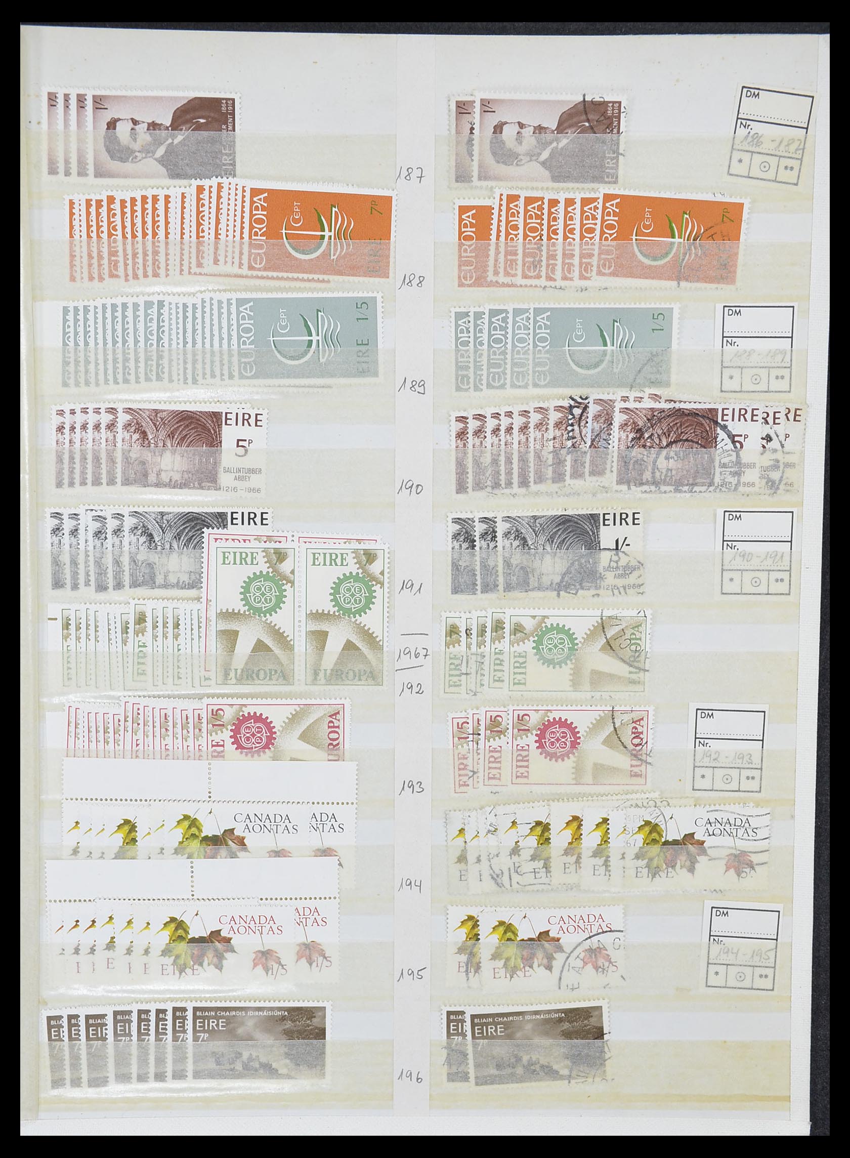 33396 010 - Postzegelverzameling 33396 Ierland 1922-2004.