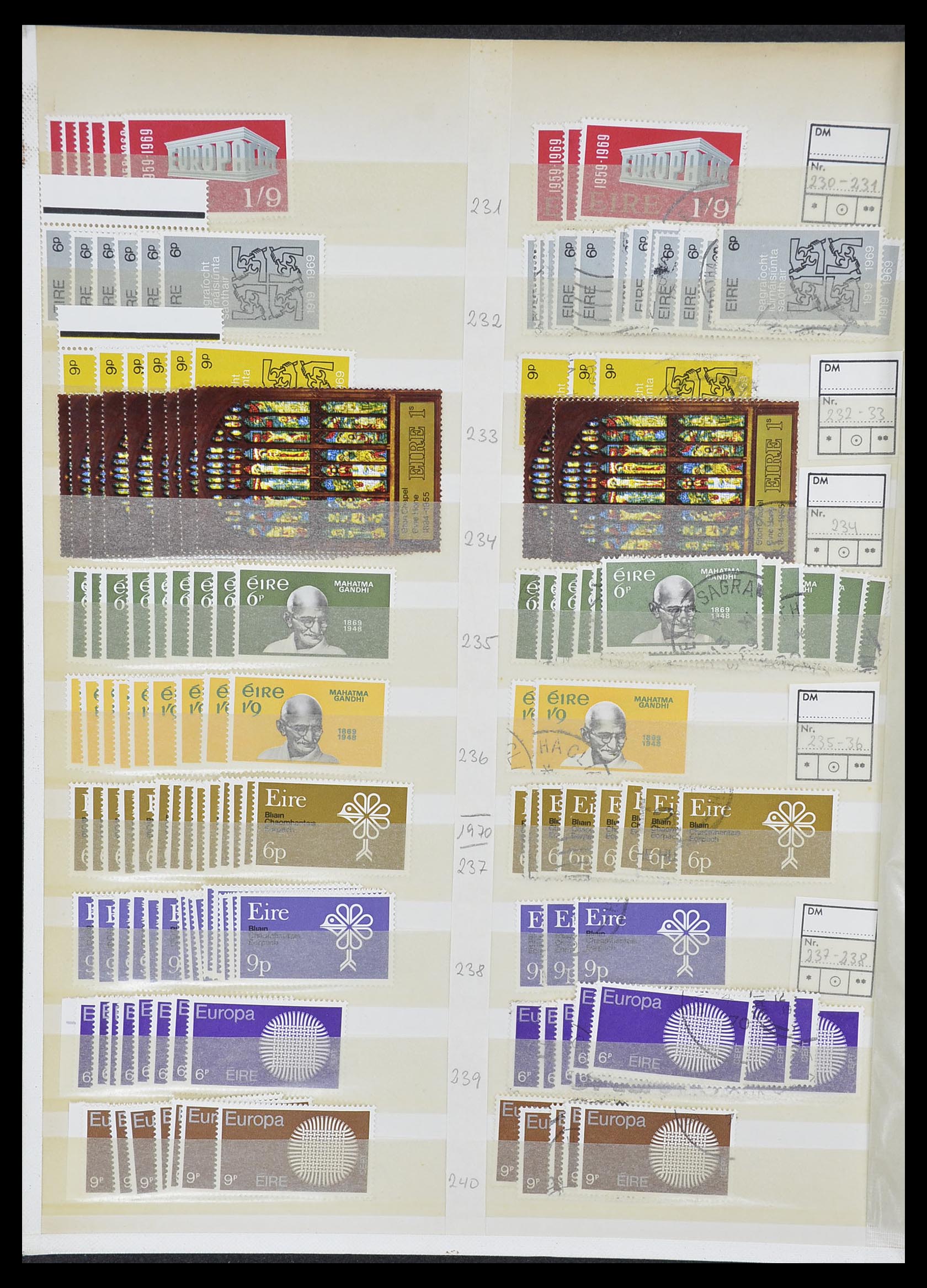 33396 015 - Postzegelverzameling 33396 Ierland 1922-2004.