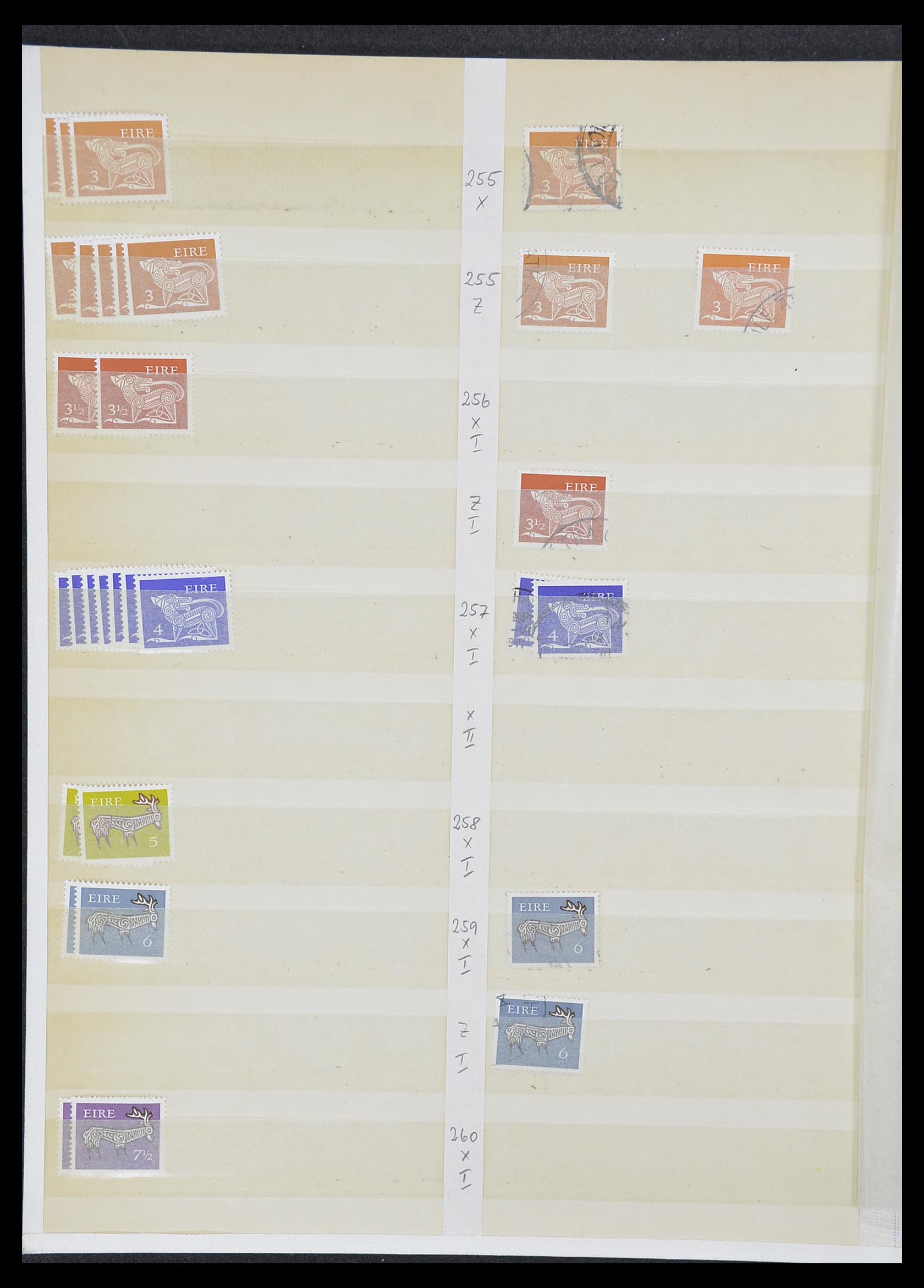 33396 019 - Postzegelverzameling 33396 Ierland 1922-2004.