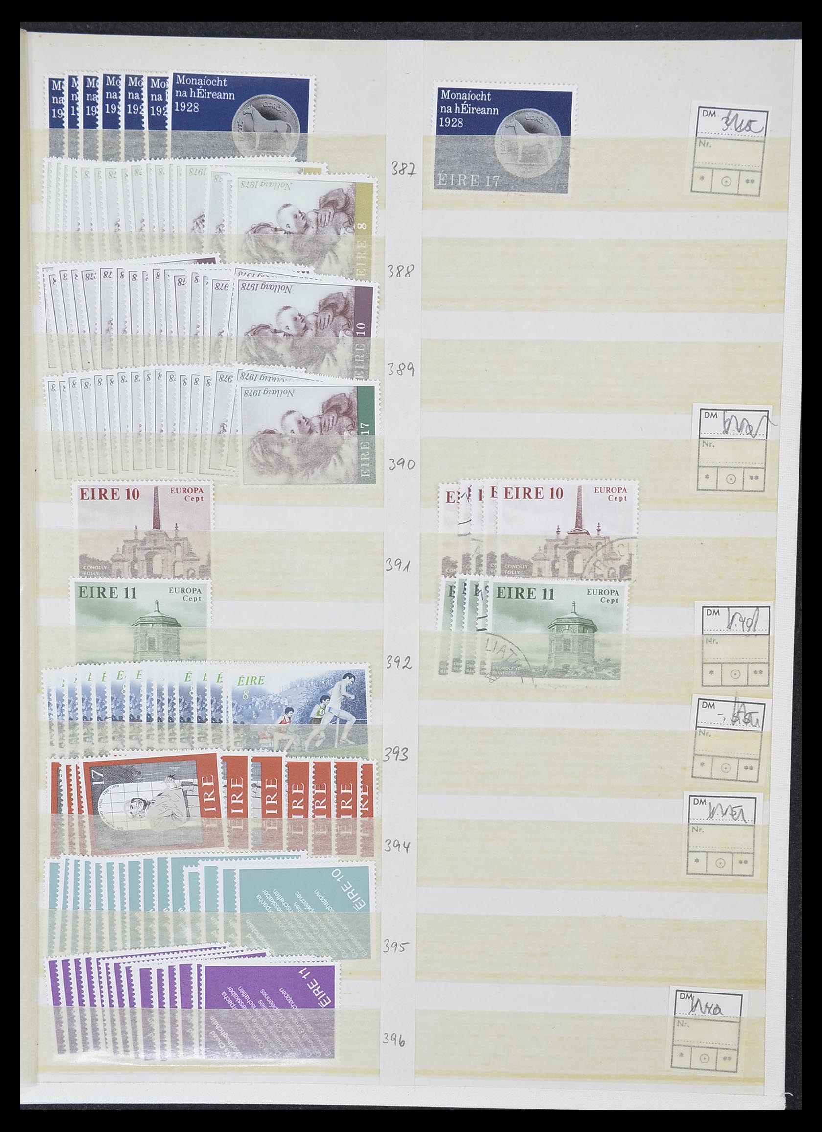 33396 034 - Postzegelverzameling 33396 Ierland 1922-2004.