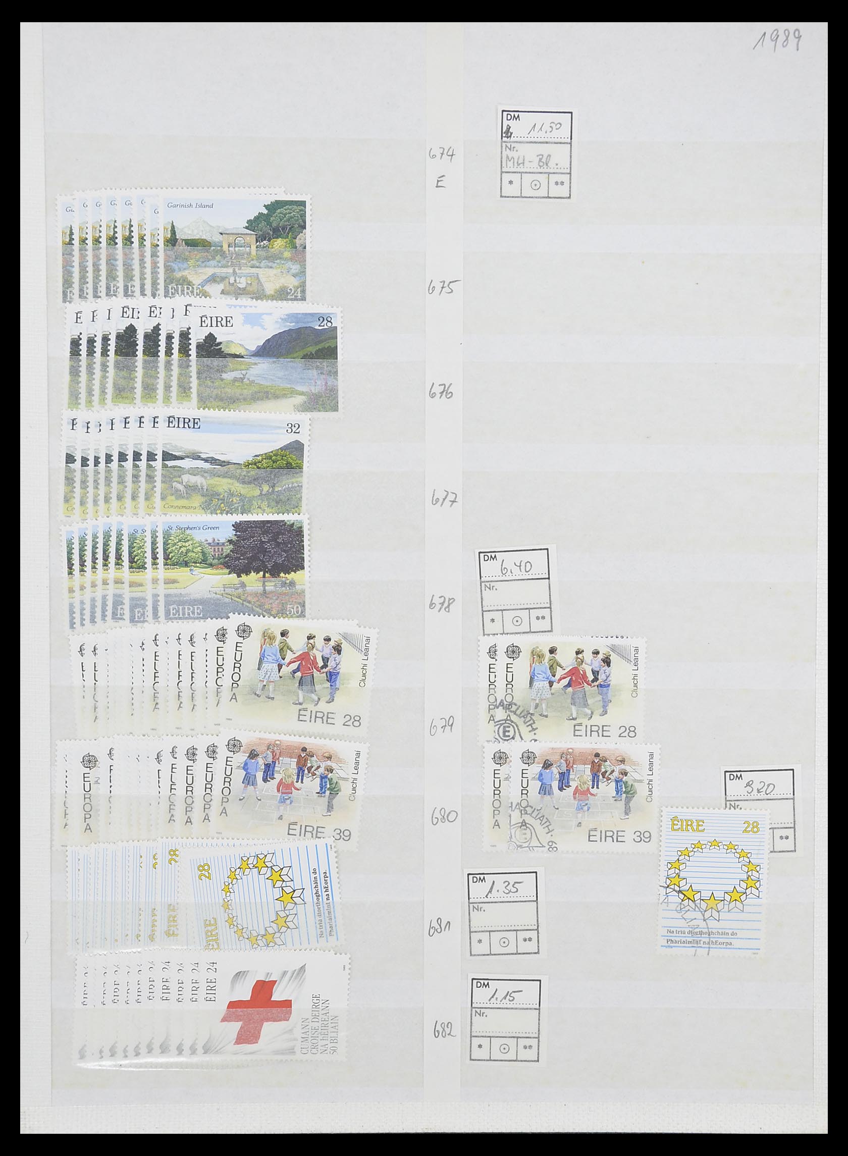 33396 066 - Postzegelverzameling 33396 Ierland 1922-2004.