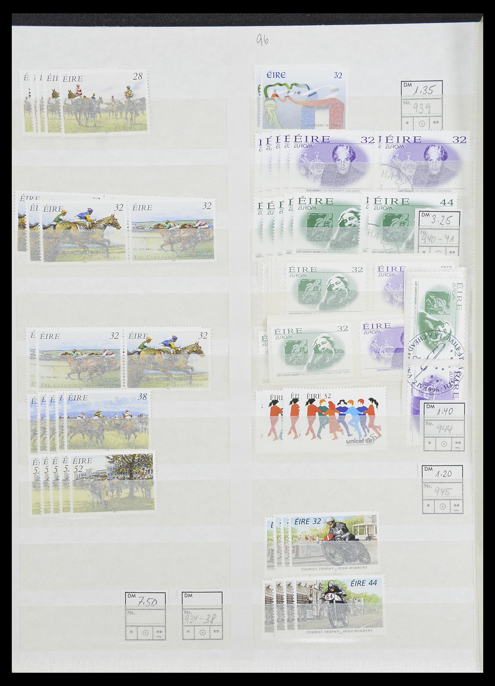 33396 090 - Postzegelverzameling 33396 Ierland 1922-2004.