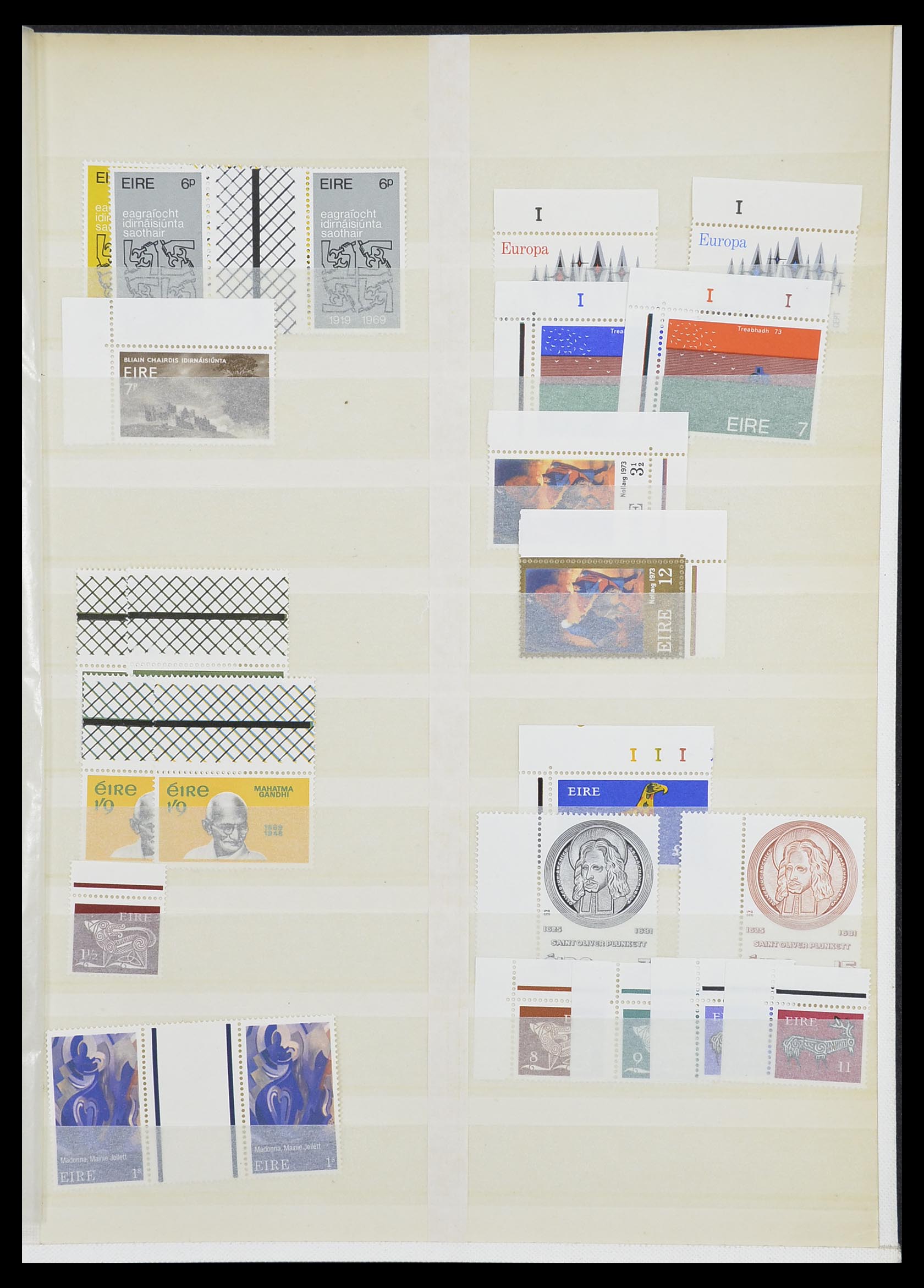 33396 124 - Postzegelverzameling 33396 Ierland 1922-2004.