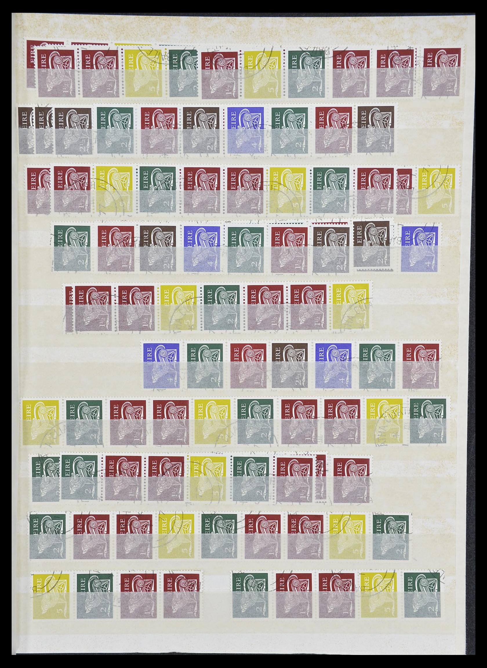 33396 135 - Postzegelverzameling 33396 Ierland 1922-2004.