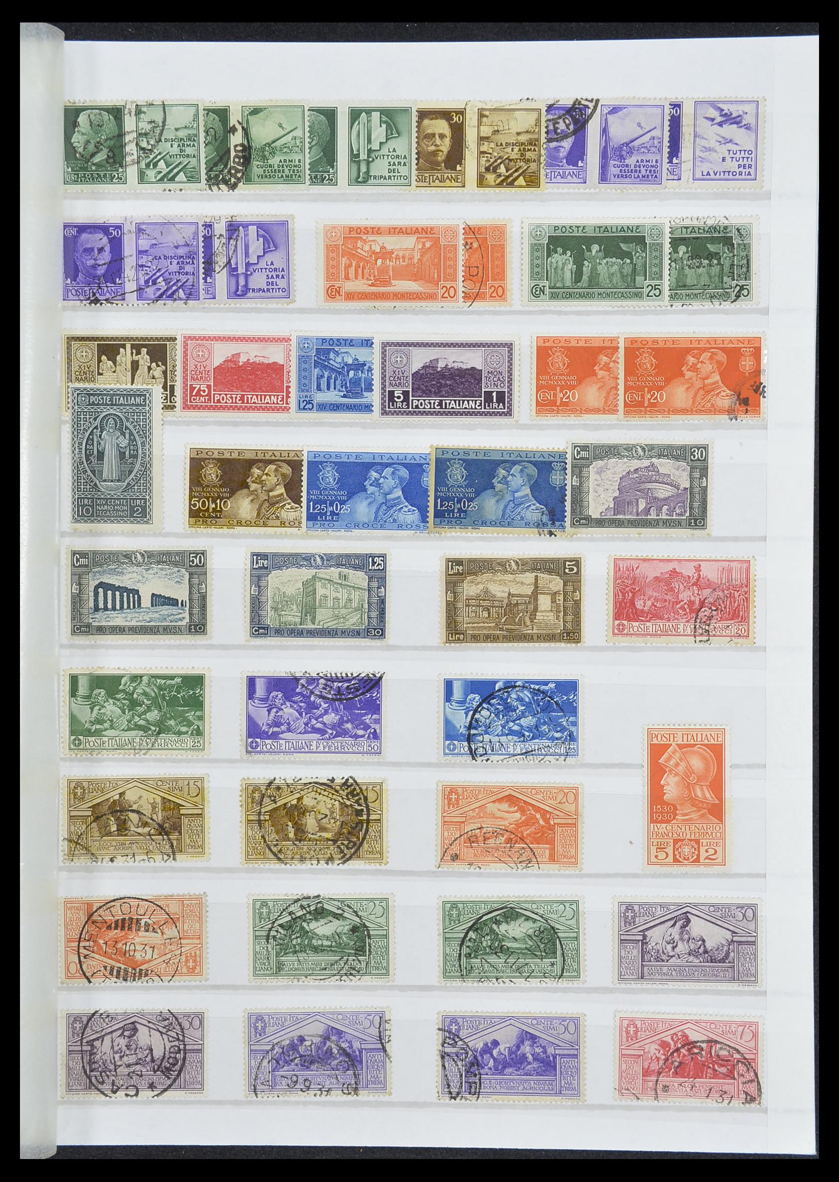 33422 010 - Postzegelverzameling 33422 Italië en Staten 1850-1974.