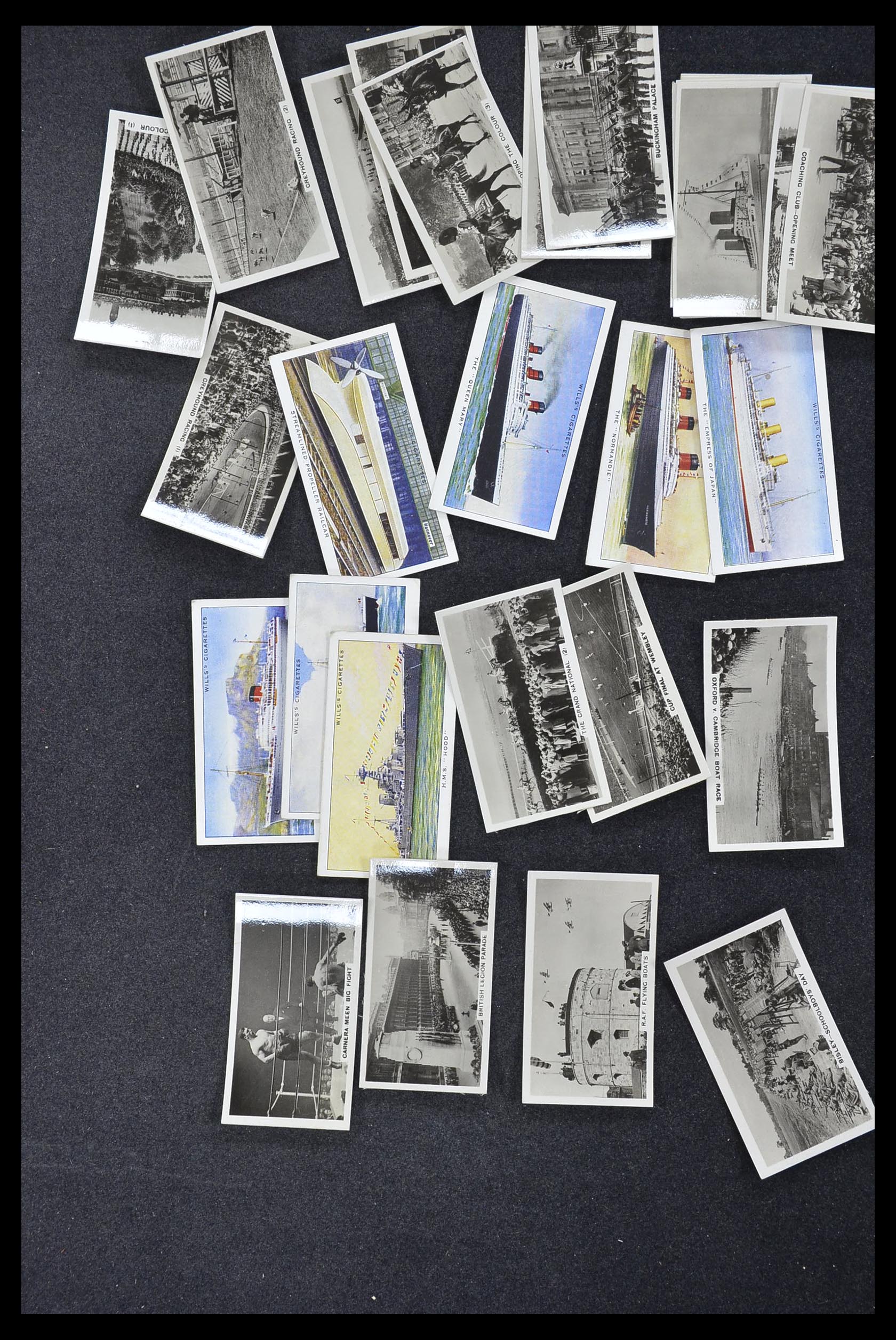 33444 141 - Postzegelverzameling 33444 Engeland sigarettenkaarten.