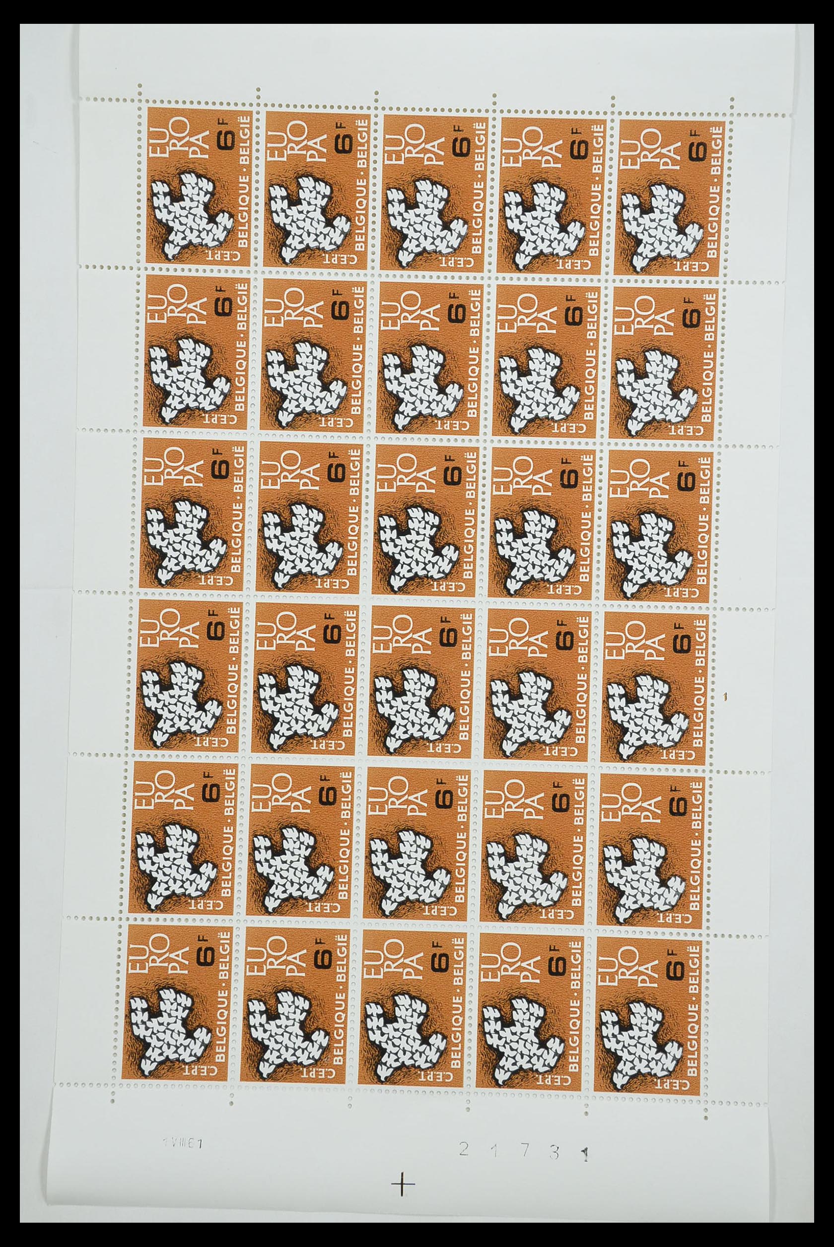 33446 276 - Postzegelverzameling 33446 Europa CEPT 1956-1961 engros.