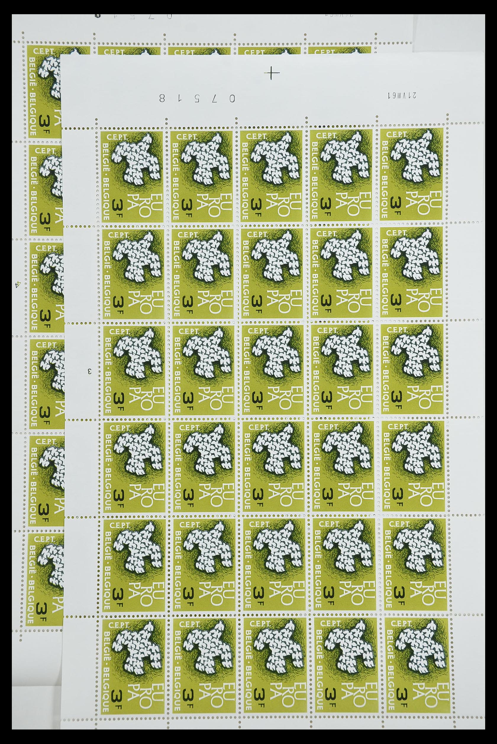 33446 279 - Postzegelverzameling 33446 Europa CEPT 1956-1961 engros.
