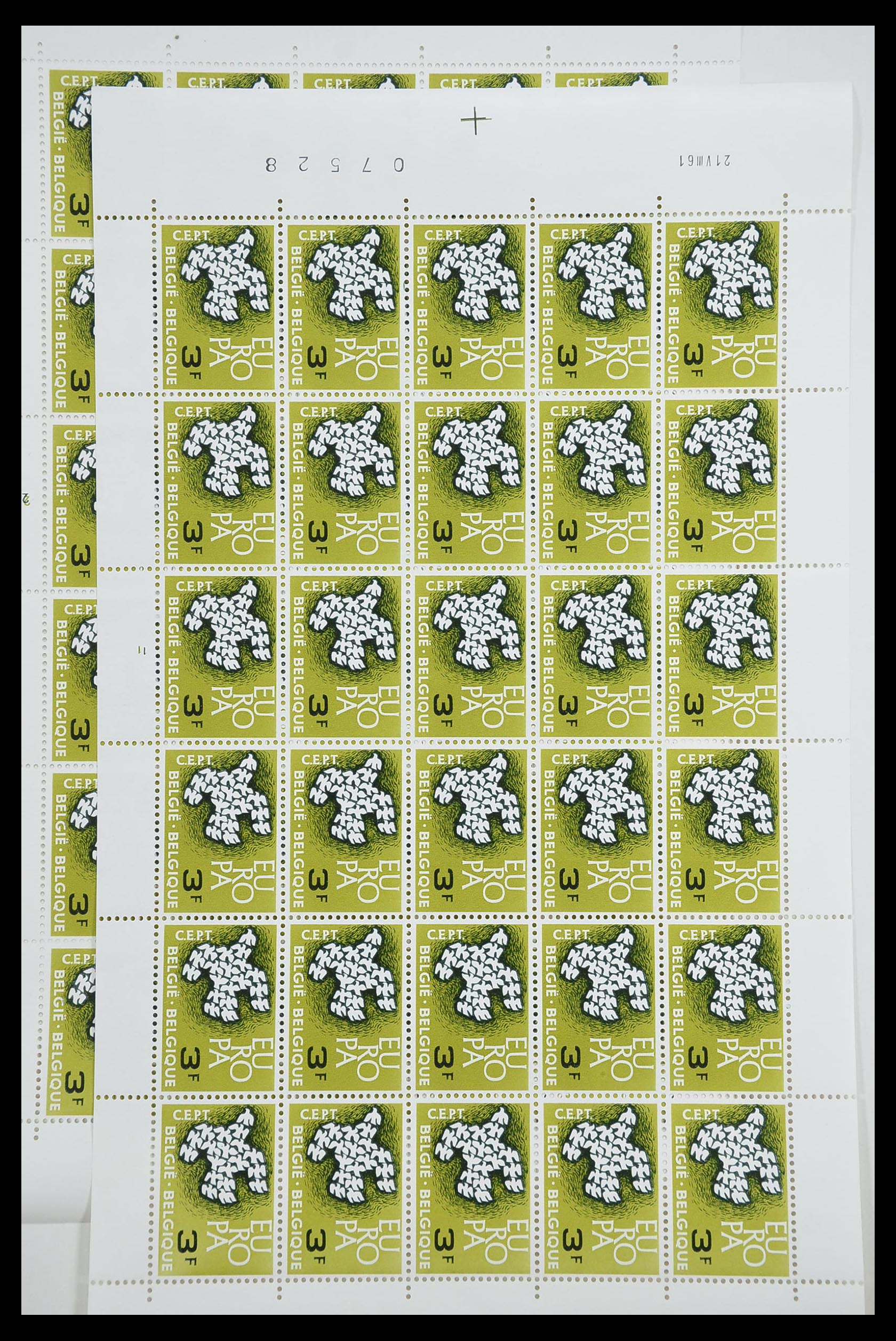 33446 280 - Postzegelverzameling 33446 Europa CEPT 1956-1961 engros.