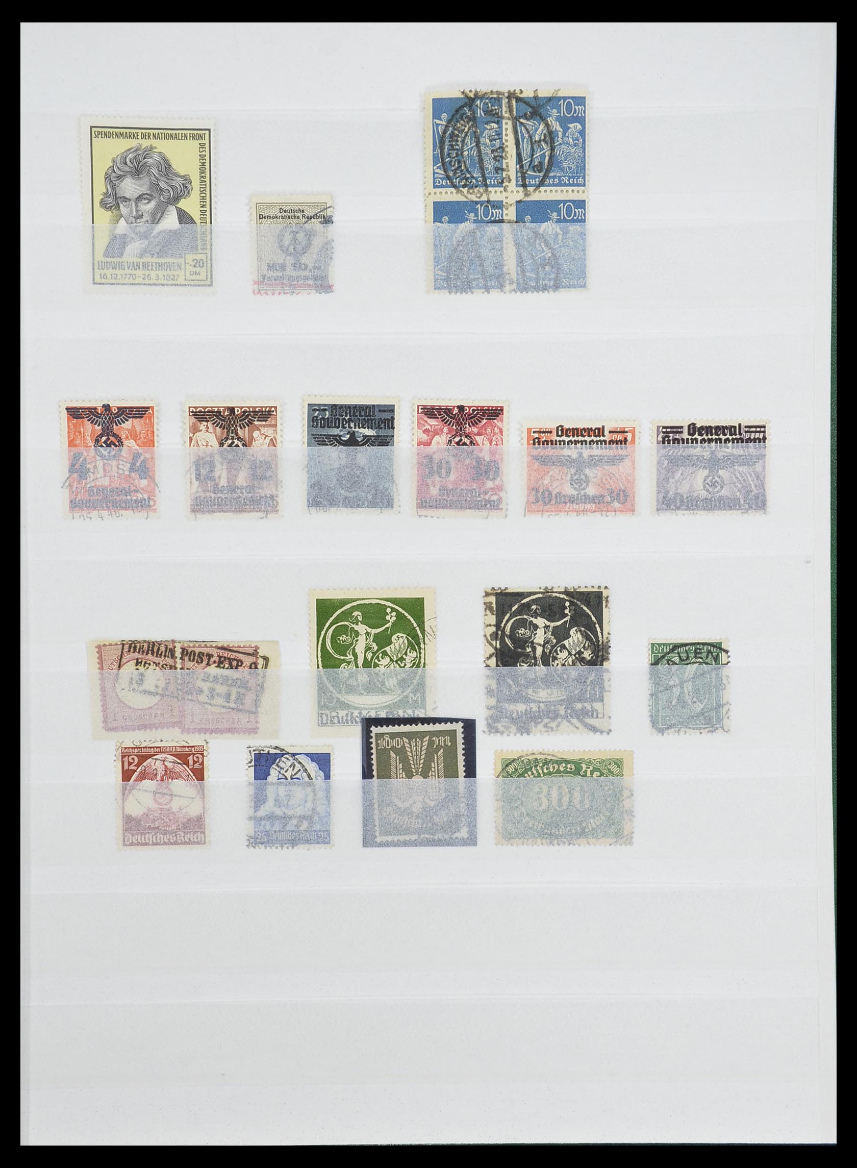 33447 017 - Stamp collection 33447 World key stamps 1900-1955.