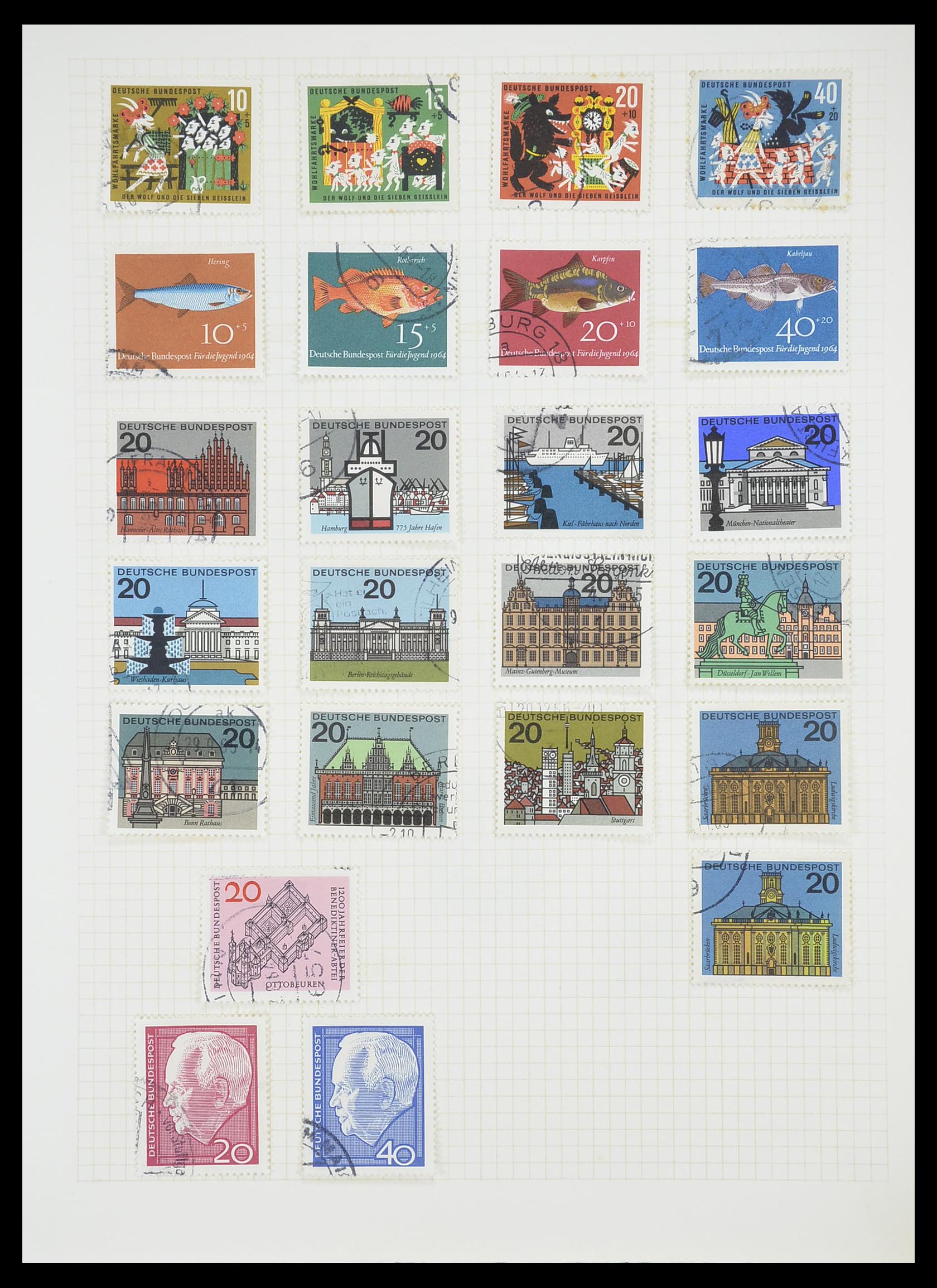 33451 070 - Stamp collection 33451 European countries 1850-1990.