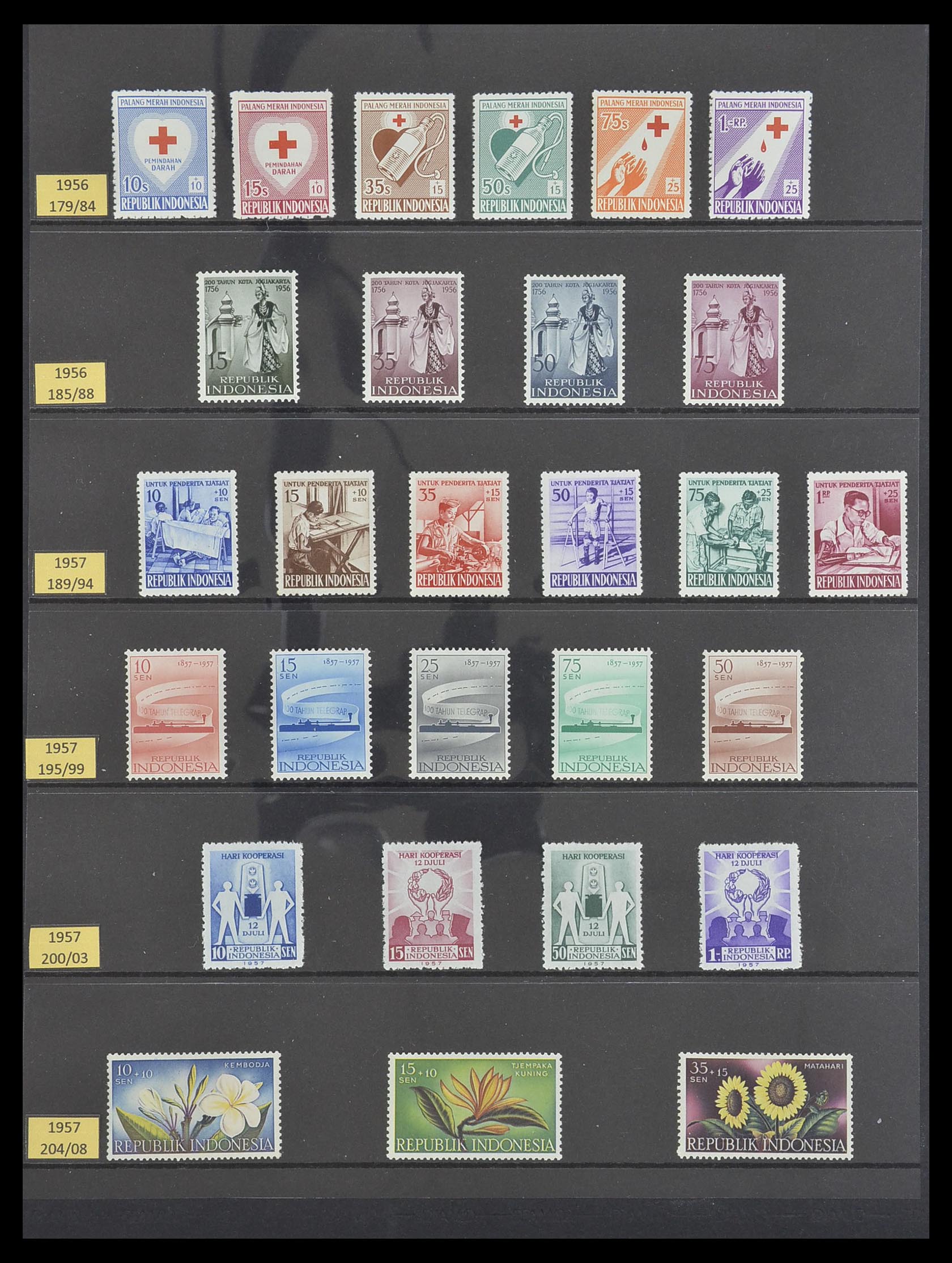 33483 016 - Postzegelverzameling 33483 Indonesië 1945-1999.