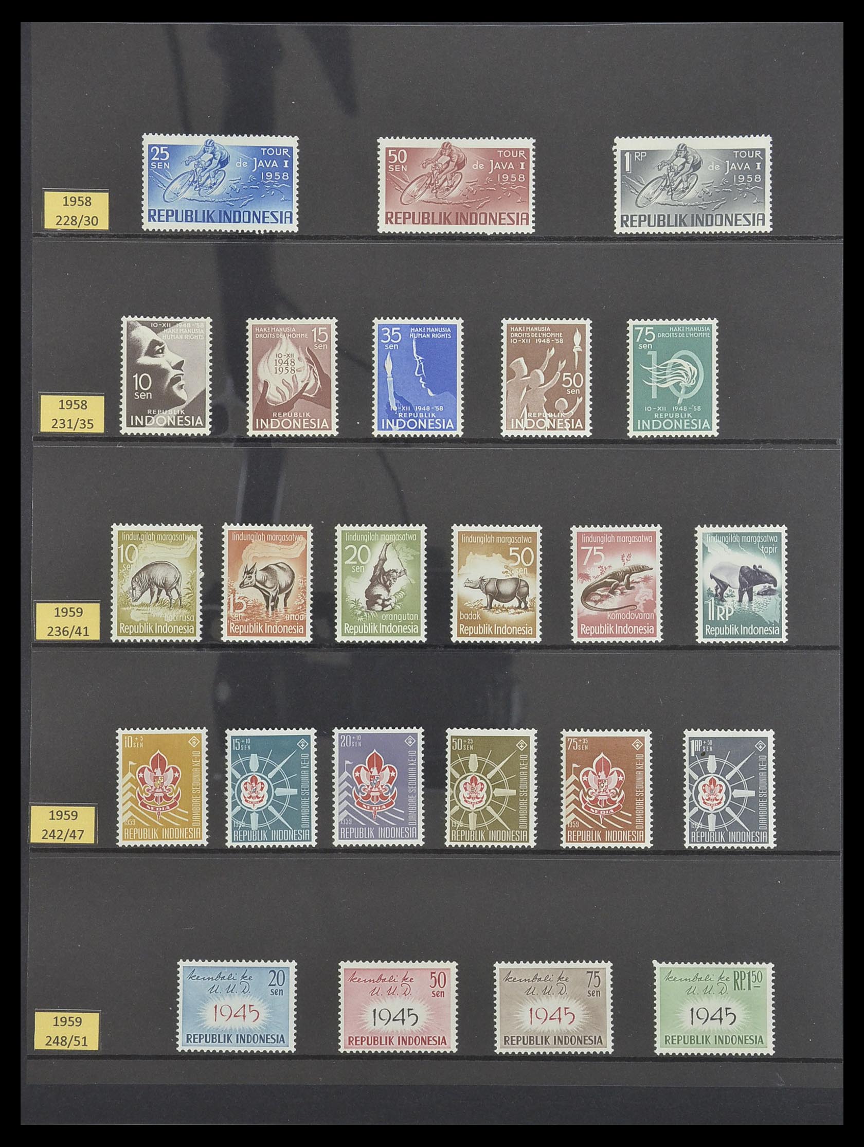 33483 018 - Postzegelverzameling 33483 Indonesië 1945-1999.