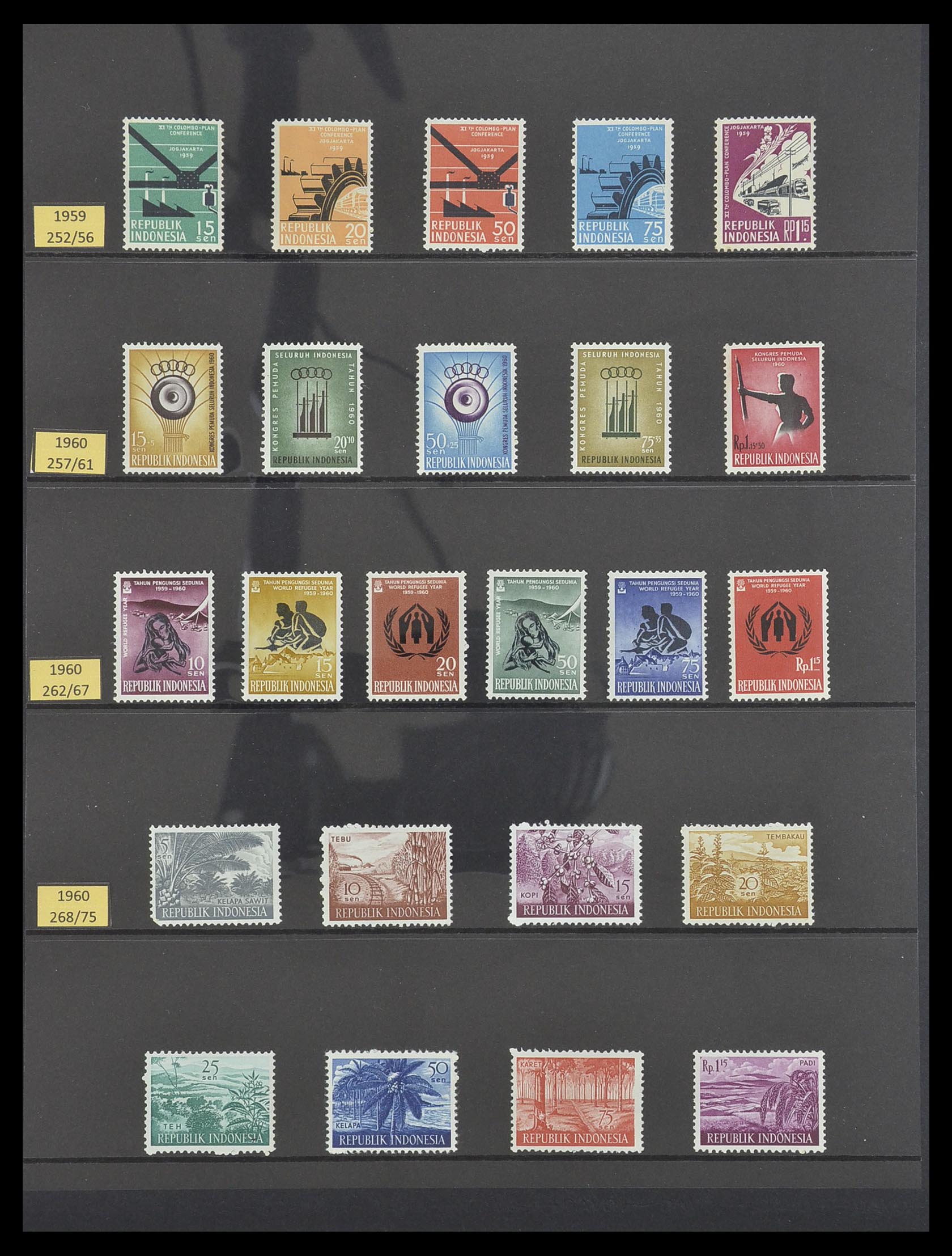 33483 019 - Postzegelverzameling 33483 Indonesië 1945-1999.