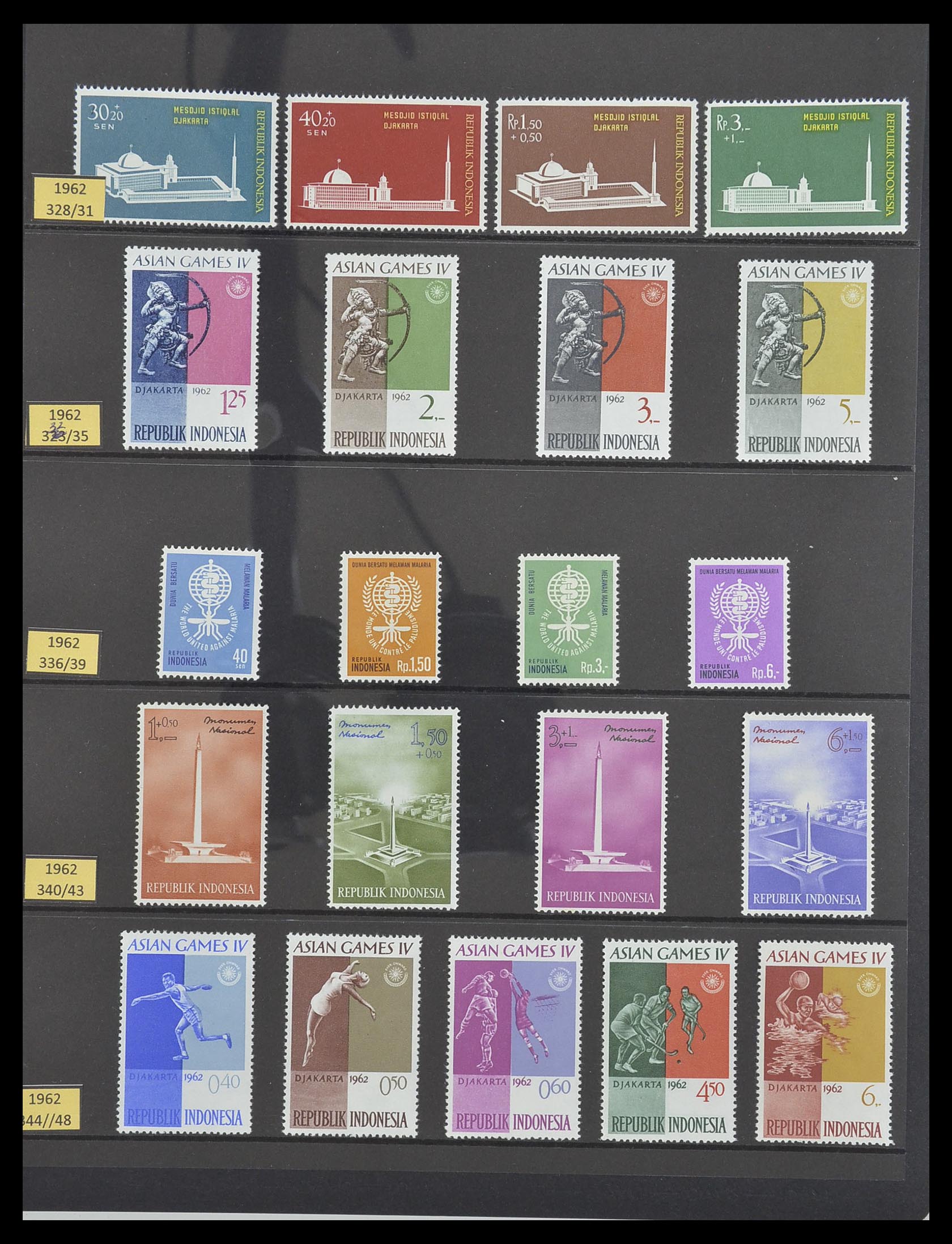 33483 025 - Postzegelverzameling 33483 Indonesië 1945-1999.