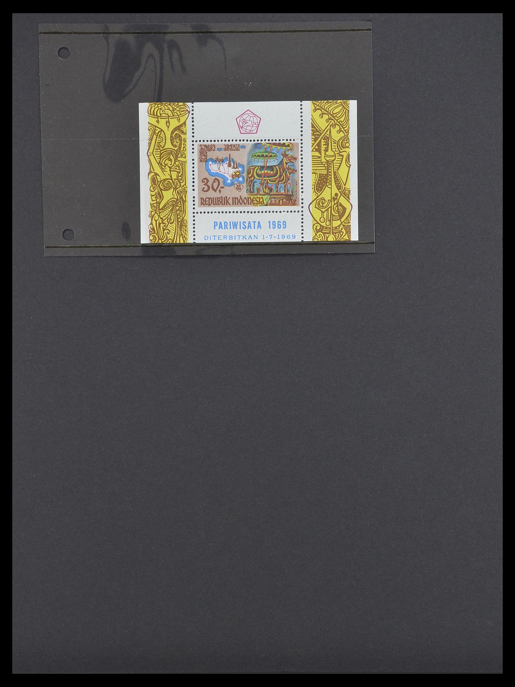 33483 044 - Postzegelverzameling 33483 Indonesië 1945-1999.