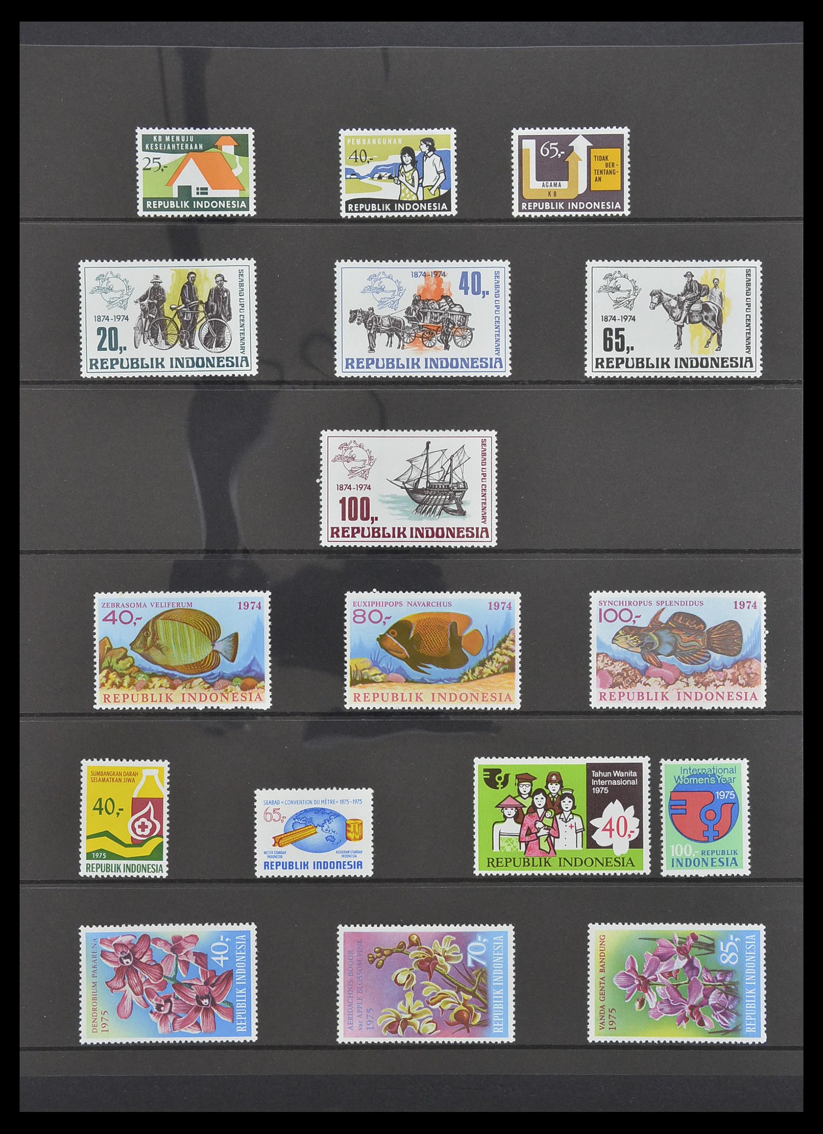 33483 055 - Postzegelverzameling 33483 Indonesië 1945-1999.