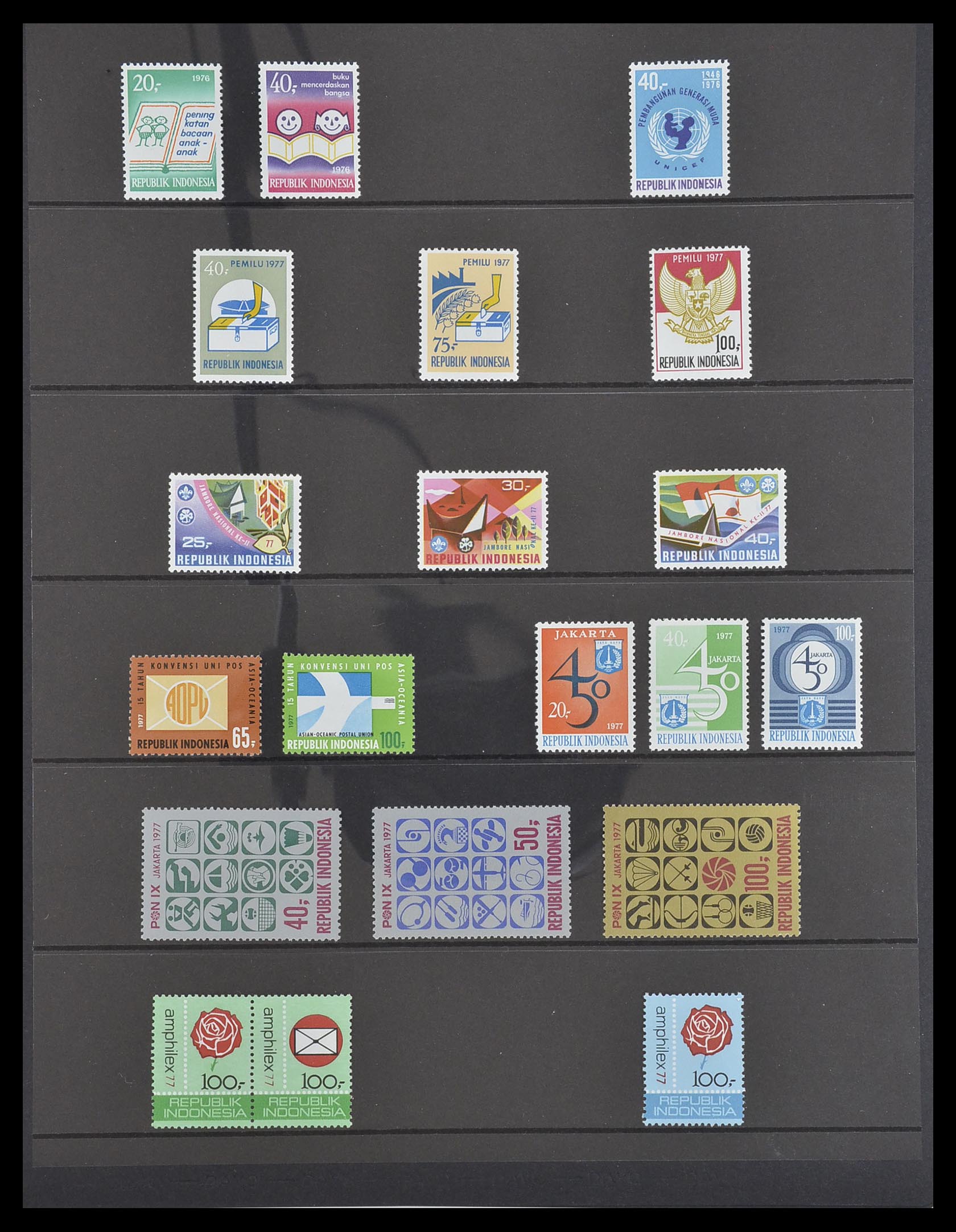 33483 062 - Postzegelverzameling 33483 Indonesië 1945-1999.