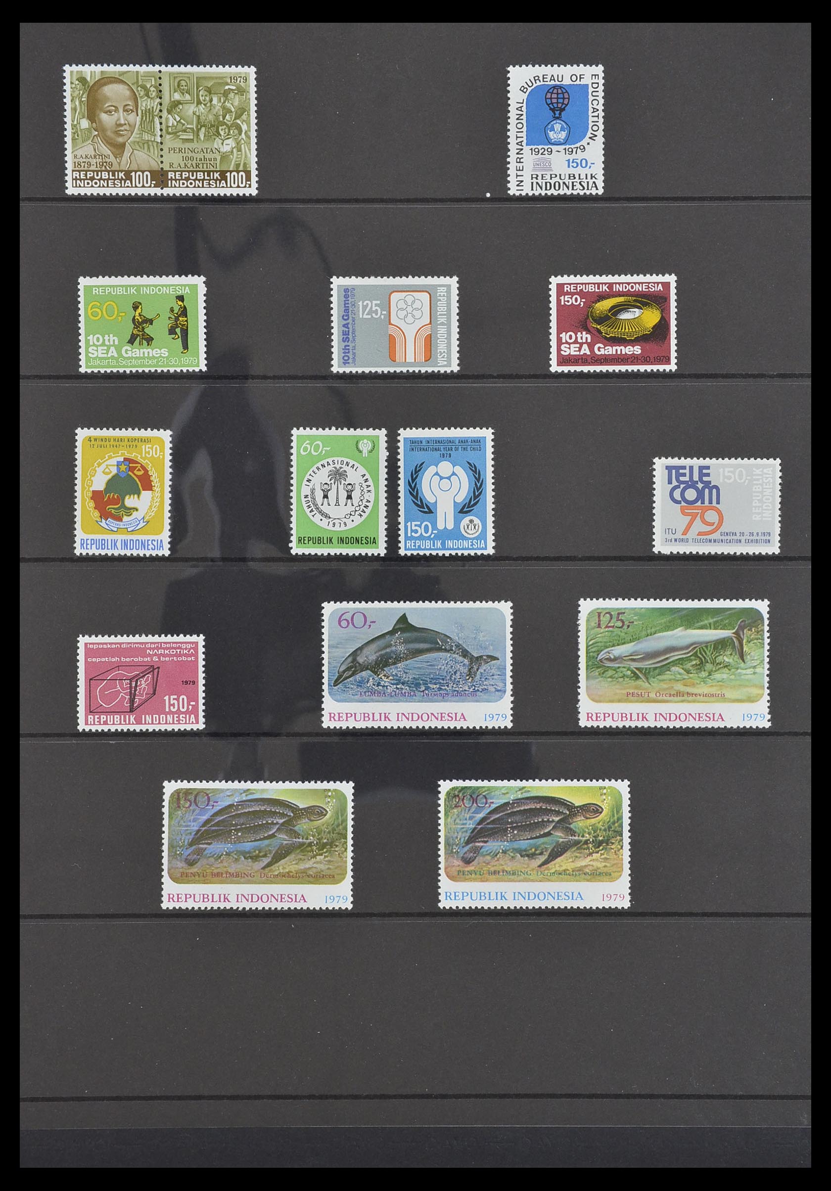 33483 067 - Postzegelverzameling 33483 Indonesië 1945-1999.