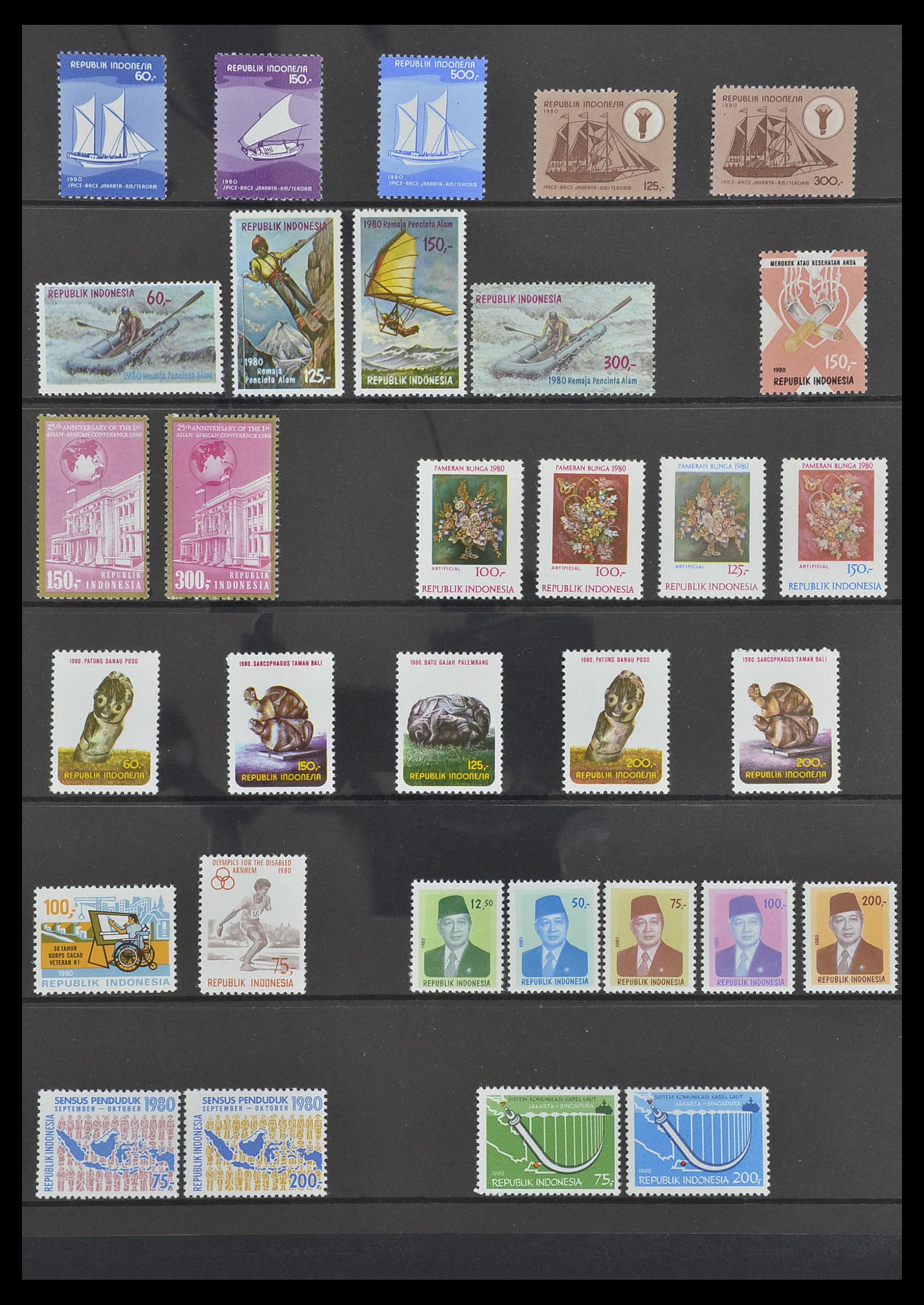 33483 070 - Postzegelverzameling 33483 Indonesië 1945-1999.