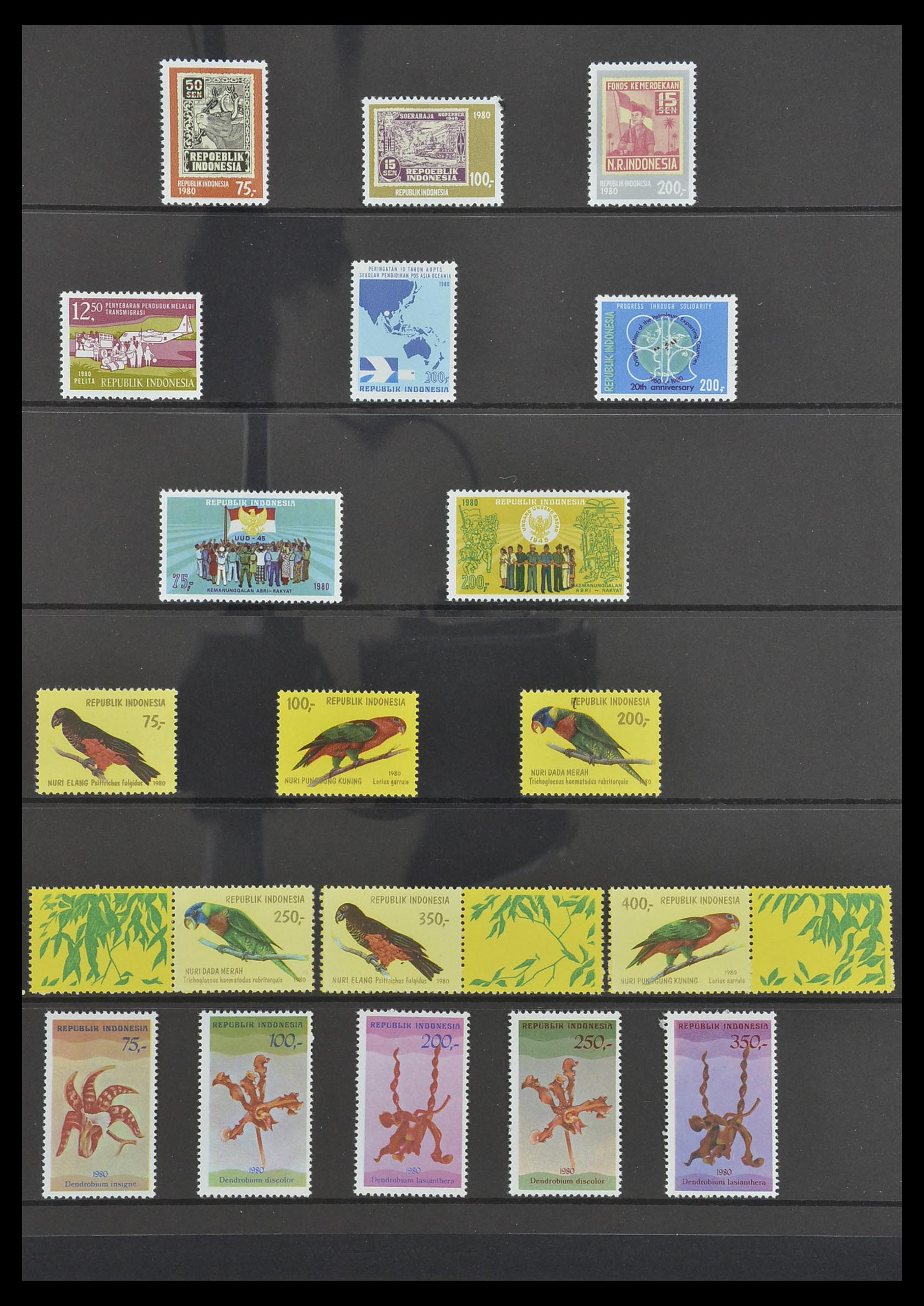 33483 073 - Postzegelverzameling 33483 Indonesië 1945-1999.