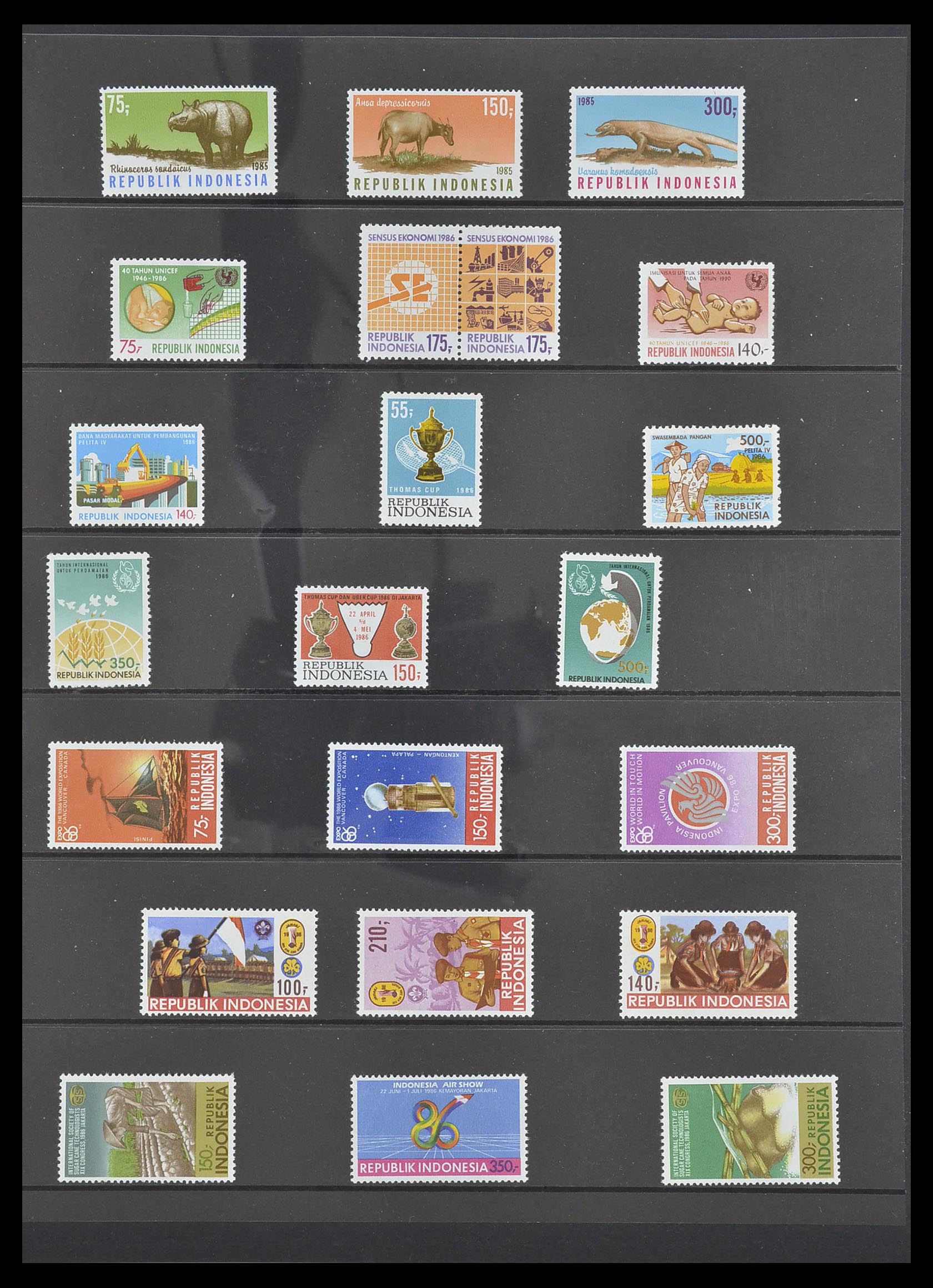33483 100 - Postzegelverzameling 33483 Indonesië 1945-1999.