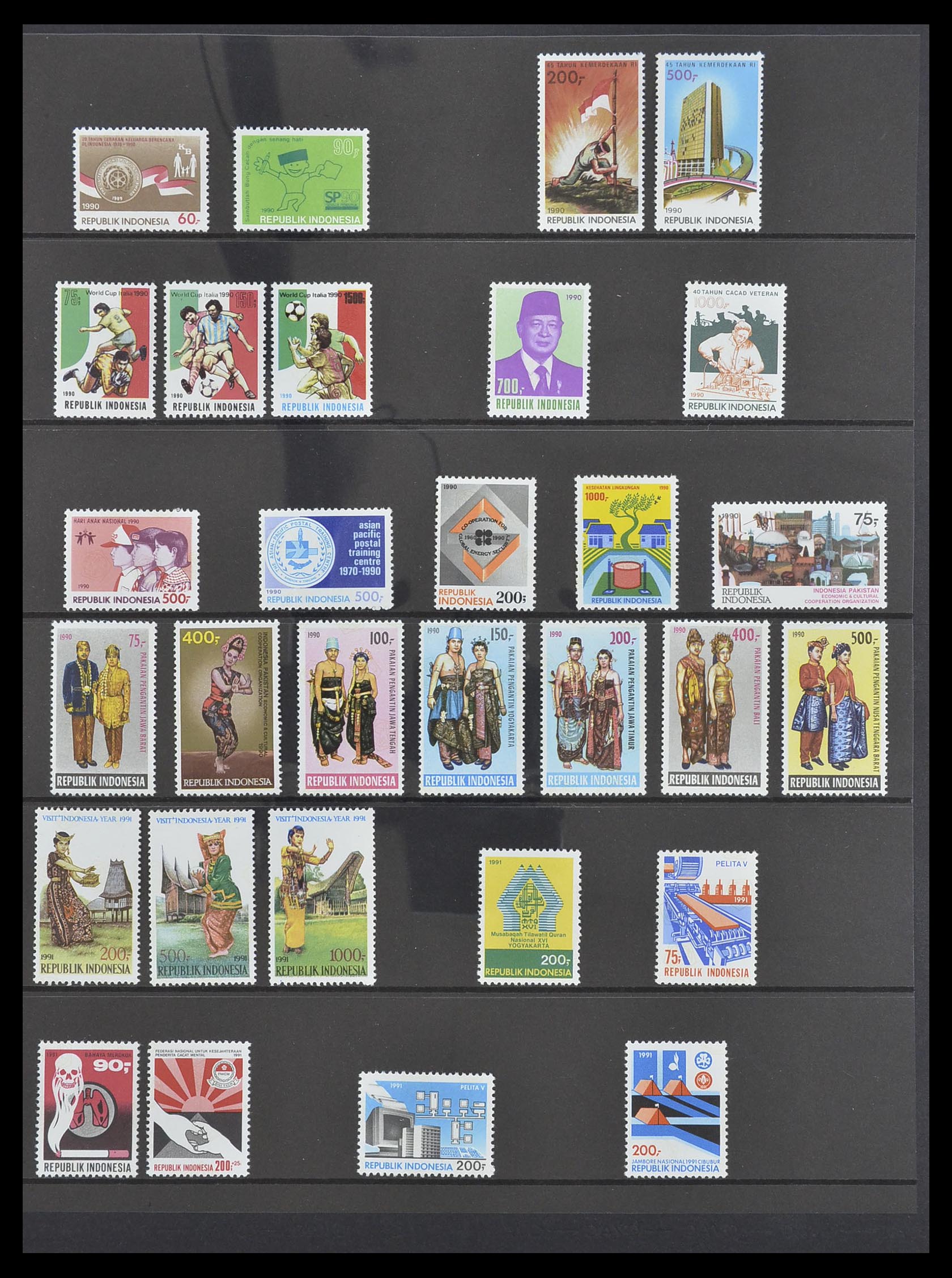 33483 113 - Postzegelverzameling 33483 Indonesië 1945-1999.