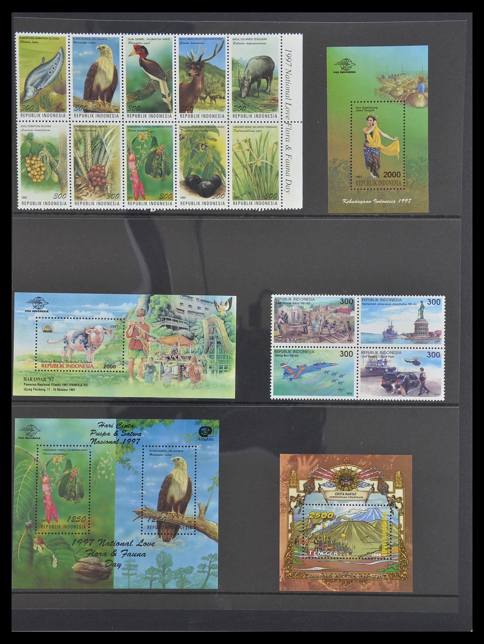 33483 131 - Stamp collection 33483 Indonesia 1945-1999.