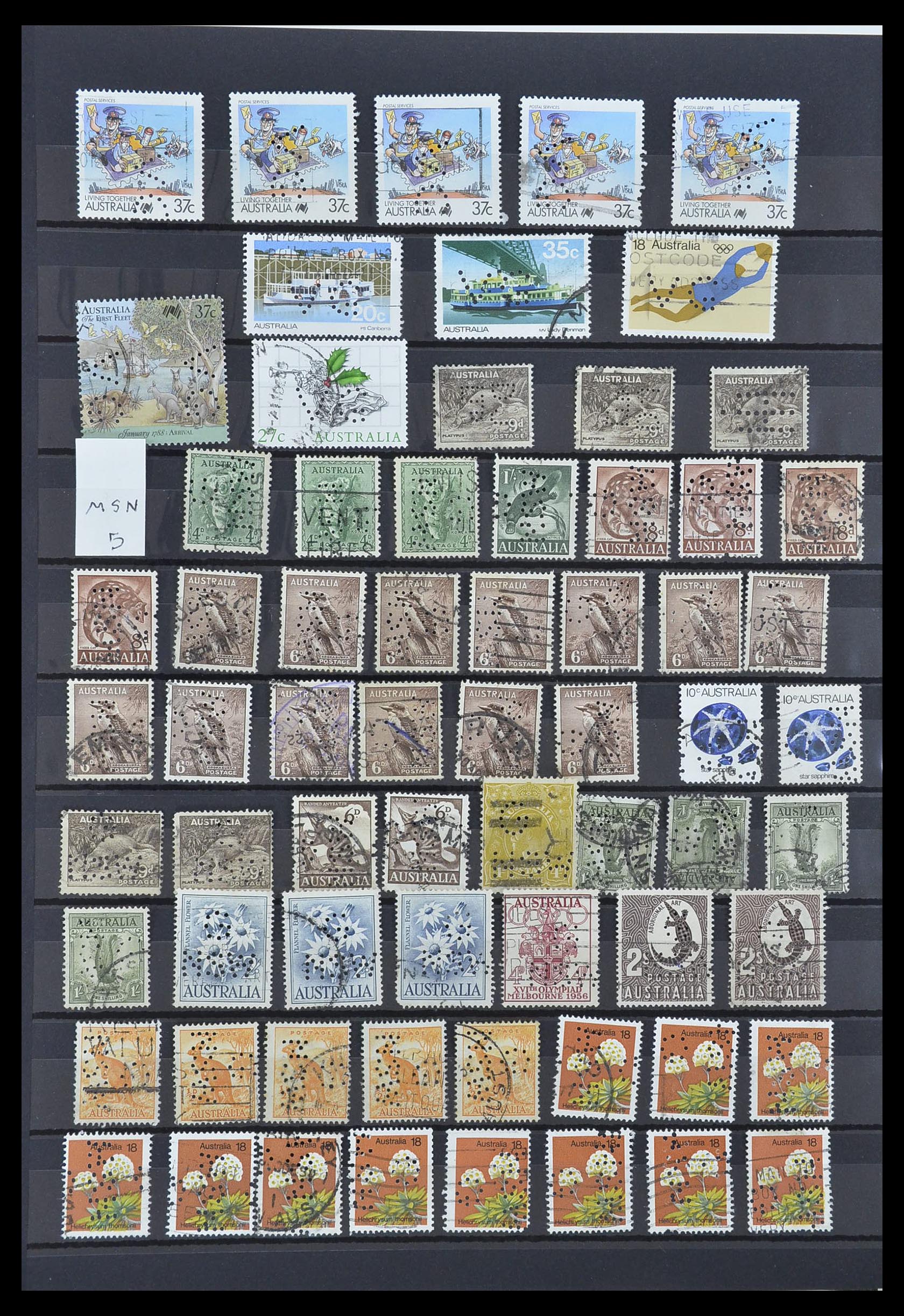 33510 010 - Postzegelverzameling 33510 Australië perfins 1900-1970.
