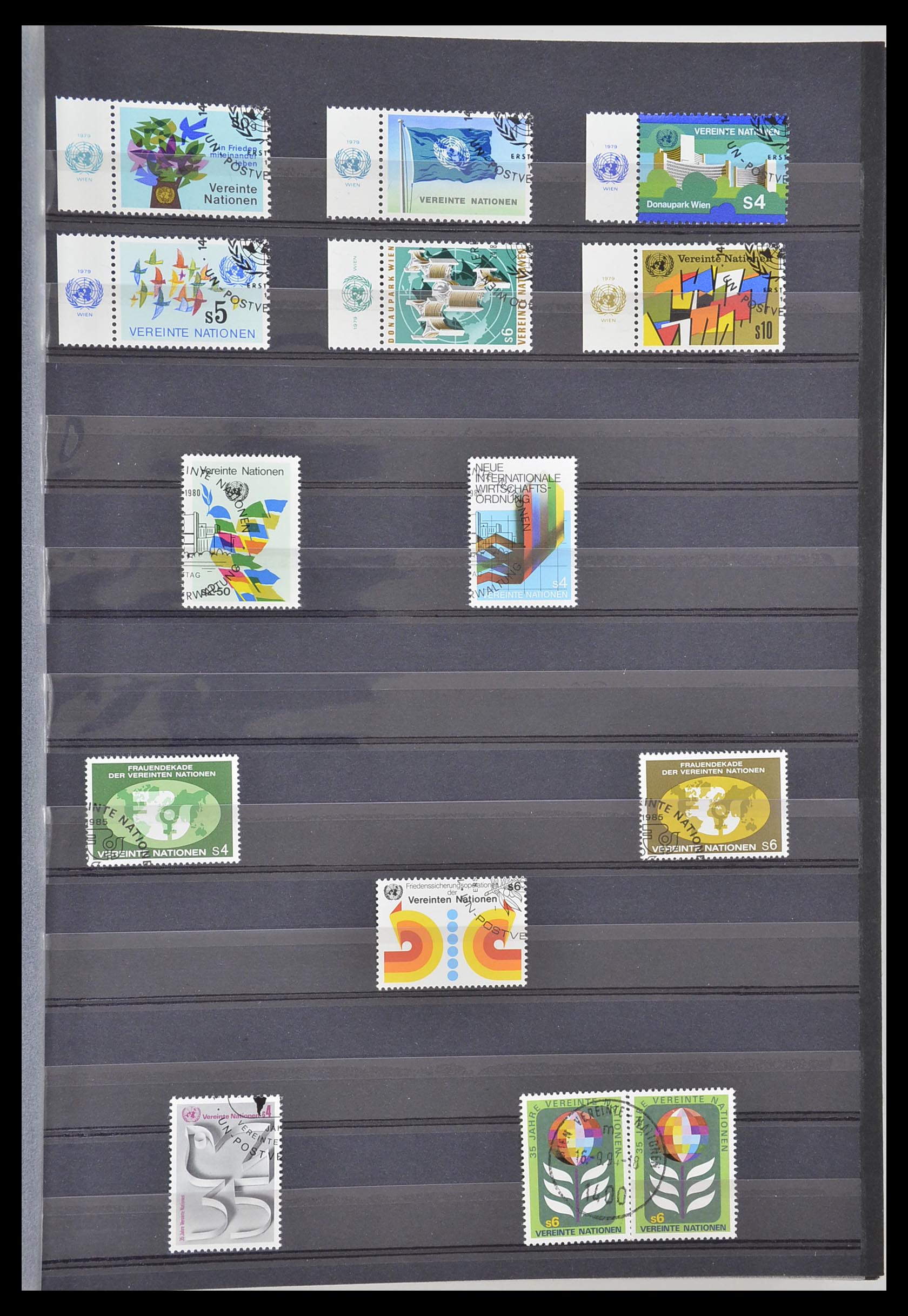 33535 001 - Postzegelverzameling 33535 Verenigde Naties 1951-2008.