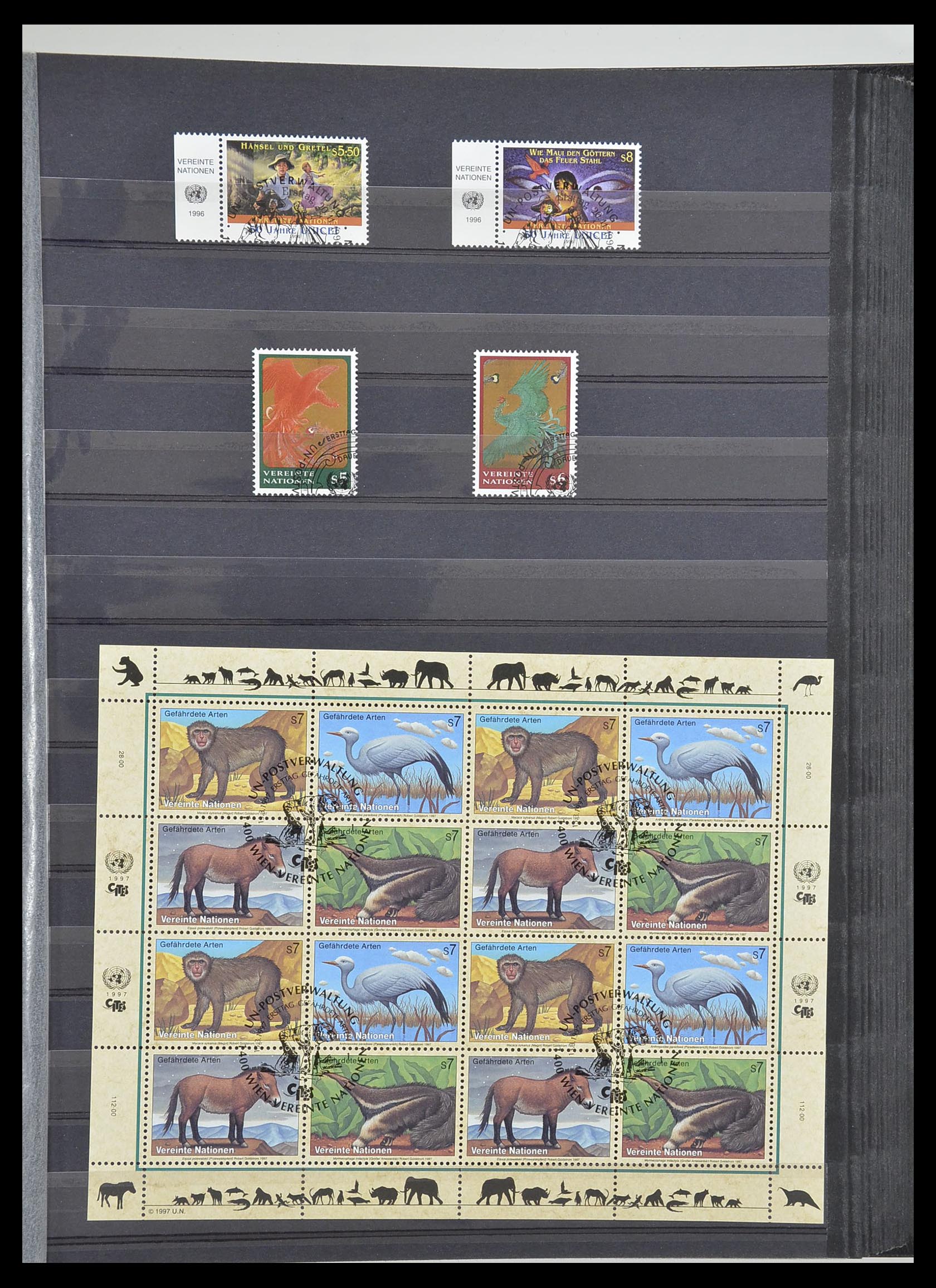 33535 038 - Postzegelverzameling 33535 Verenigde Naties 1951-2008.