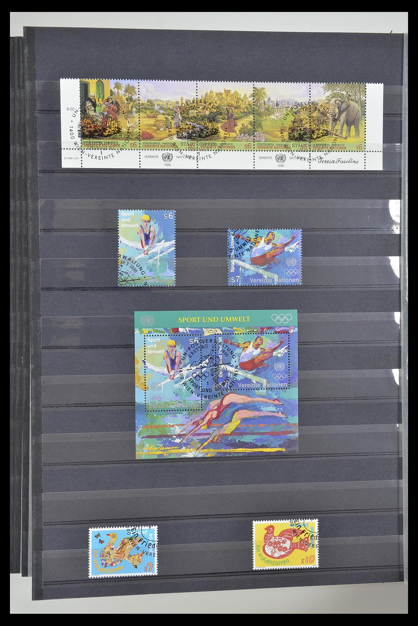 33535 039 - Postzegelverzameling 33535 Verenigde Naties 1951-2008.