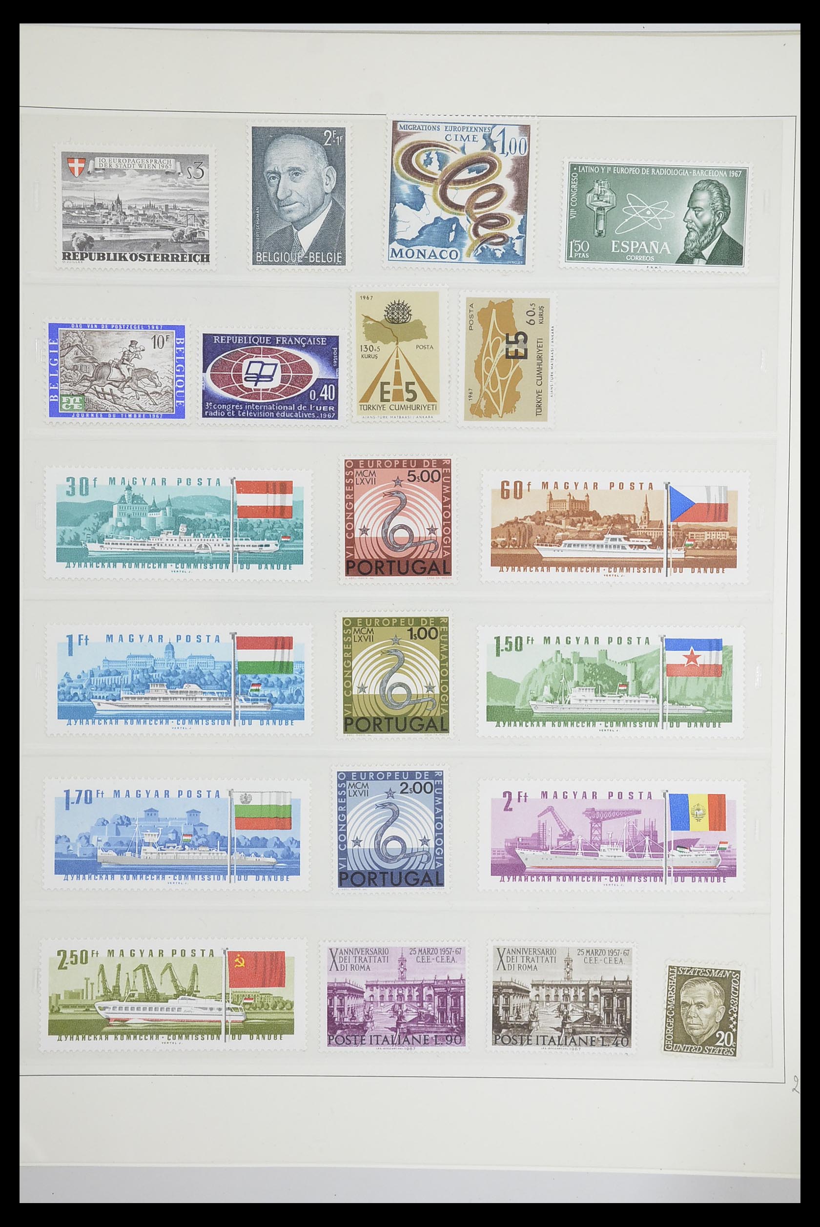 33539 0045 - Postzegelverzameling 33539 Europa CEPT 1942-2008.
