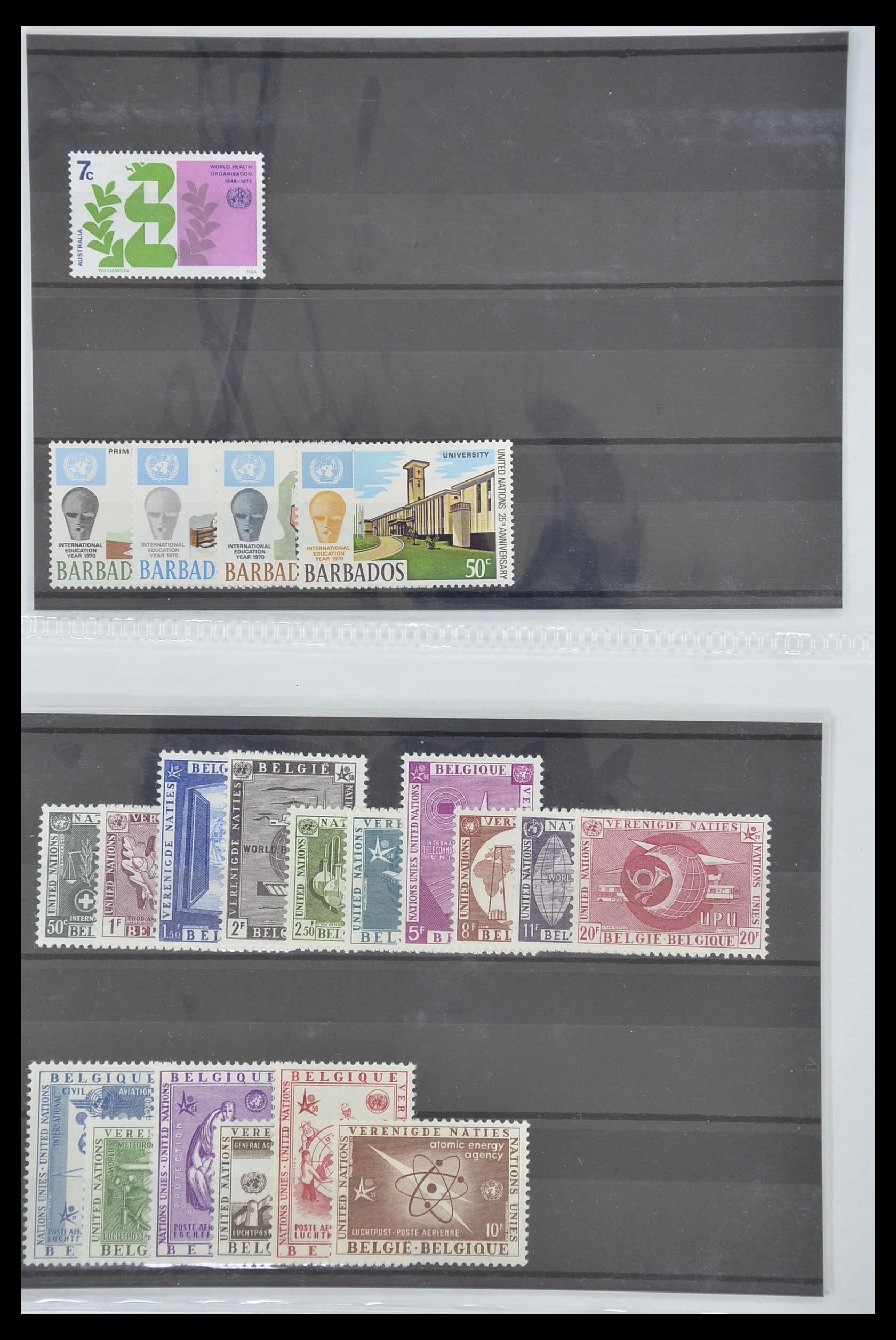 33541 003 - Postzegelverzameling 33541 Diverse motieven 1940-2000.