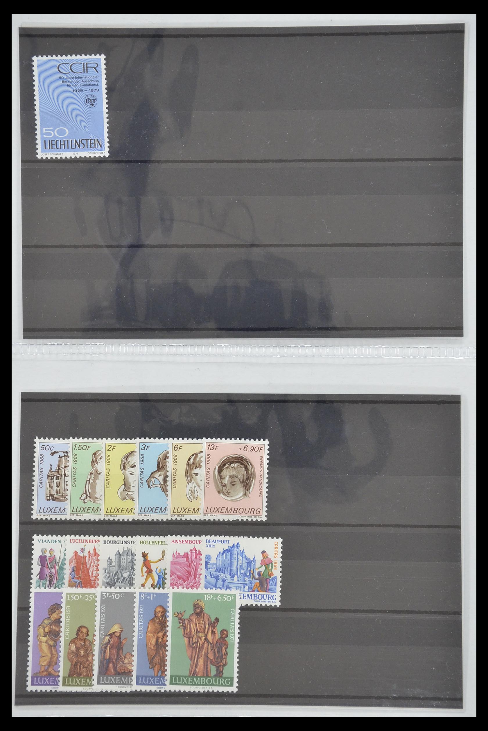 33541 032 - Postzegelverzameling 33541 Diverse motieven 1940-2000.