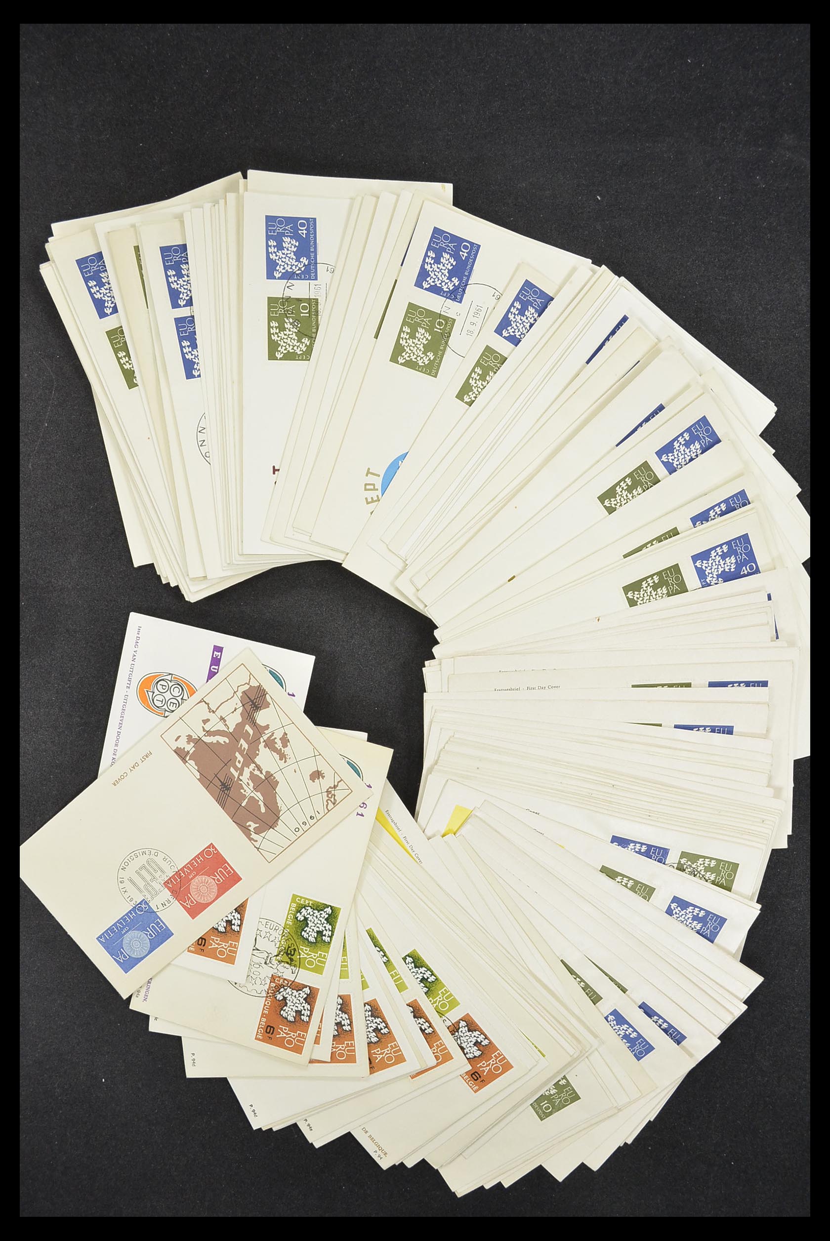 33542 004 - Stamp collection 33542 Europa Cept first day covers 1956-1999.
