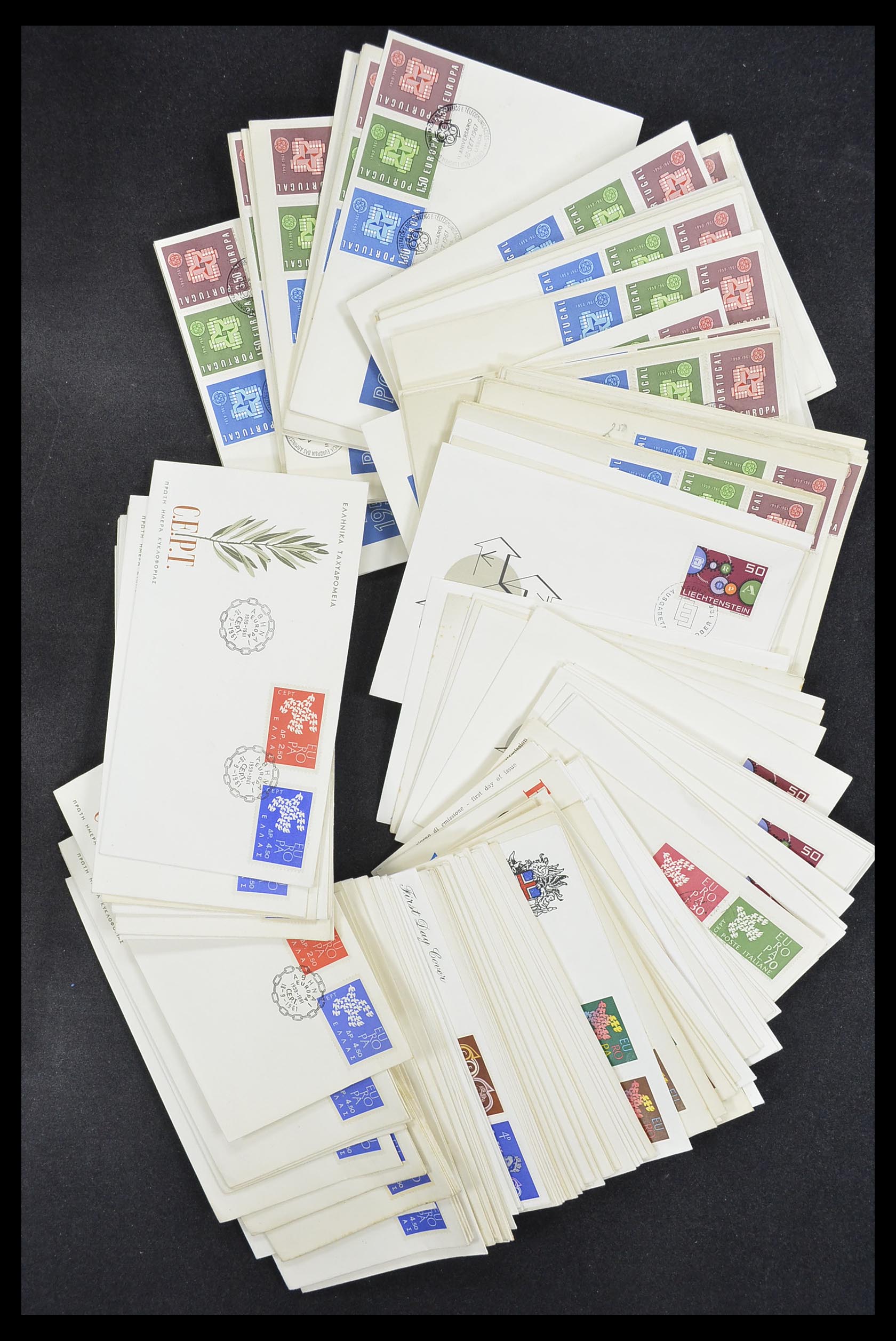 33542 013 - Stamp collection 33542 Europa Cept first day covers 1956-1999.